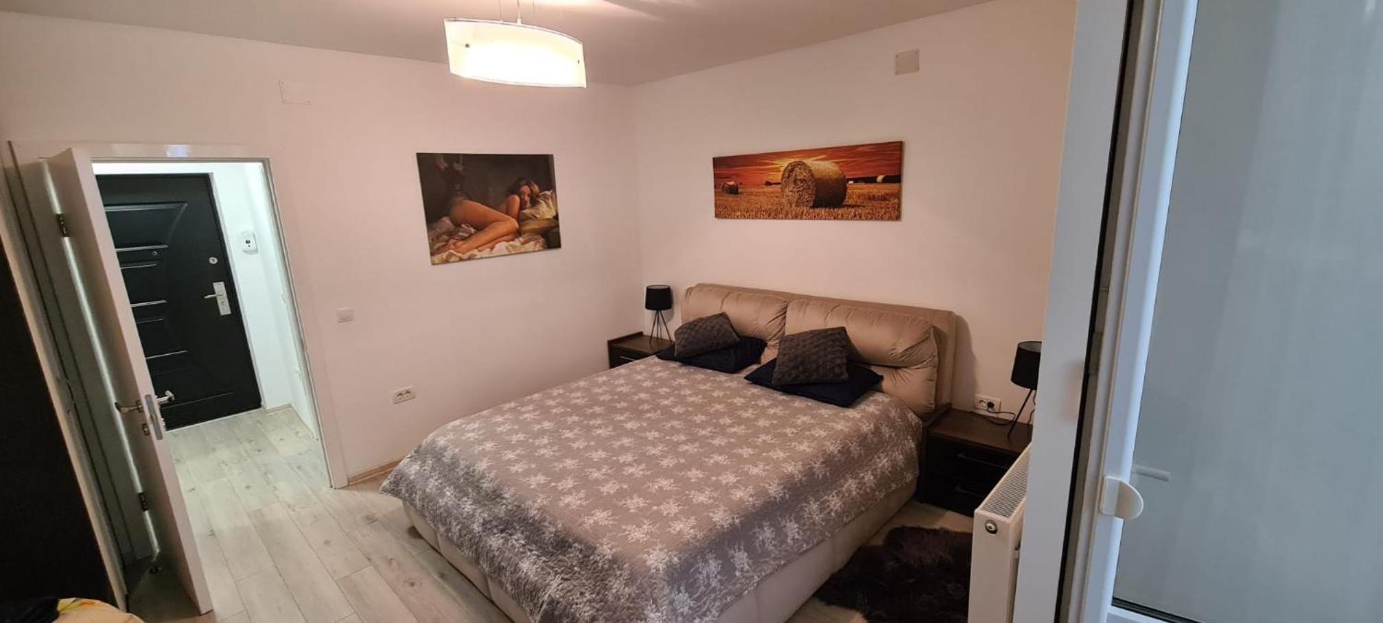 One-Bedroom Apartment - Photo 6