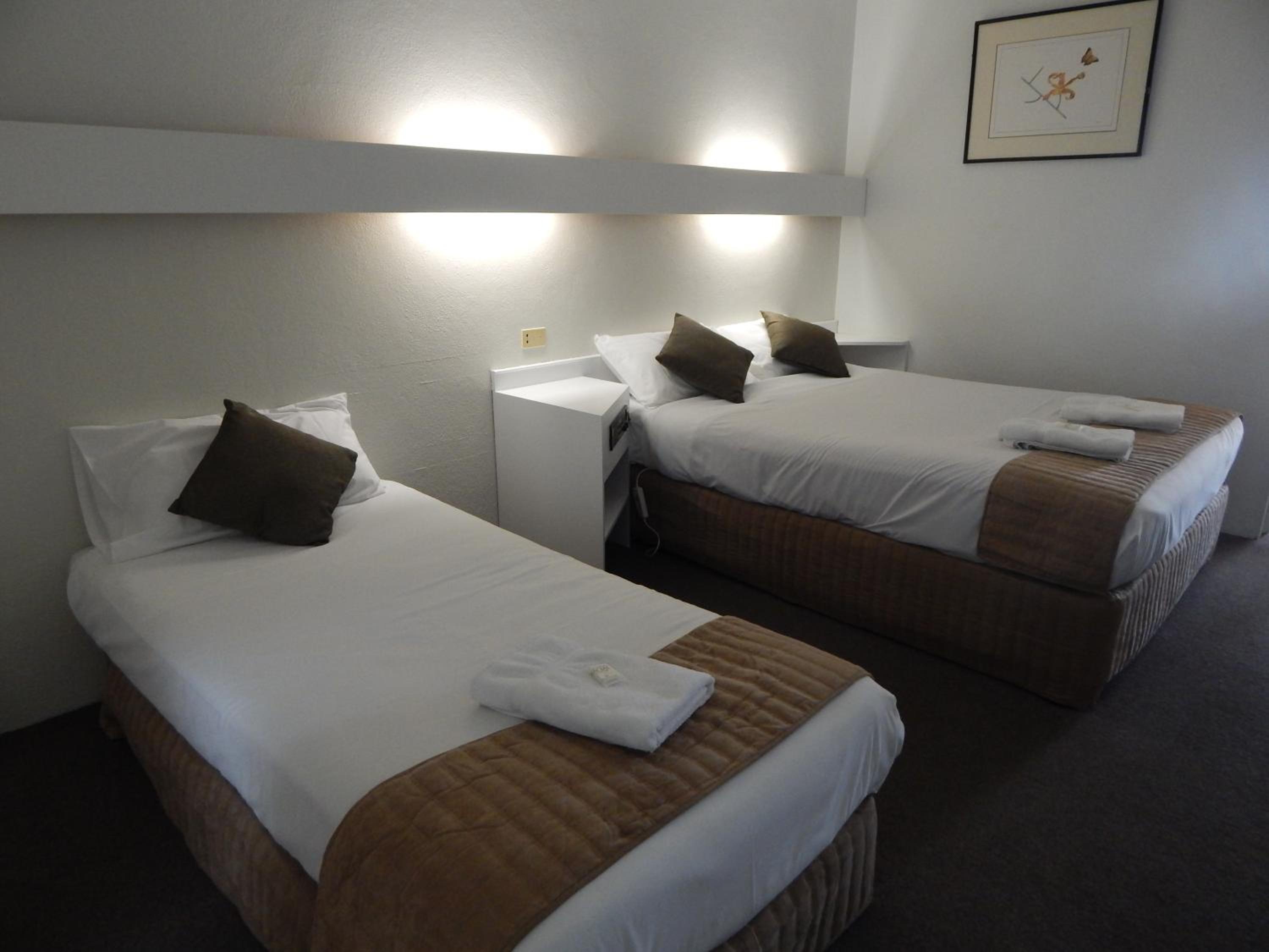 Twin Room - Photo 1