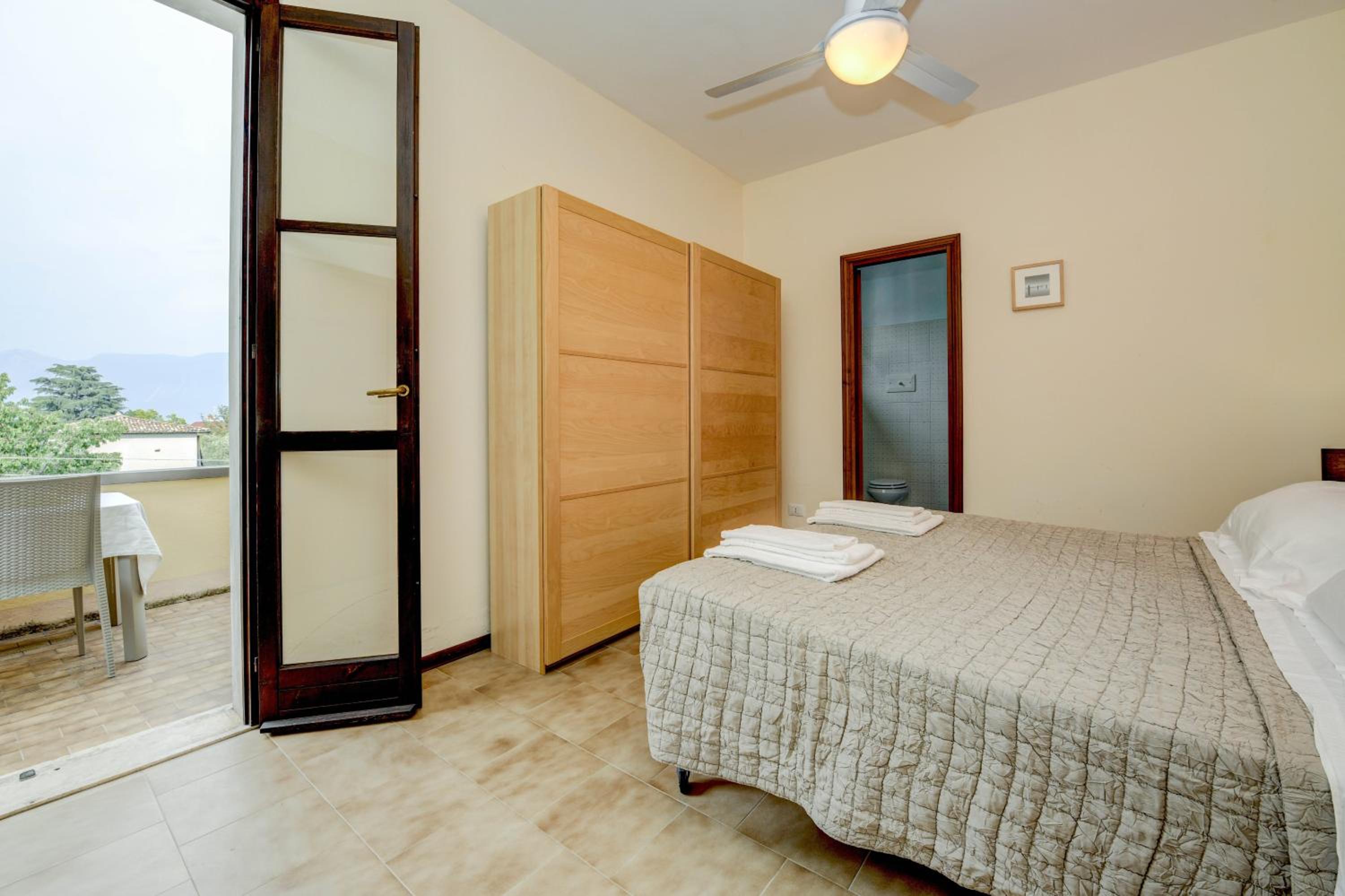 Apartment with Lake View photo 1