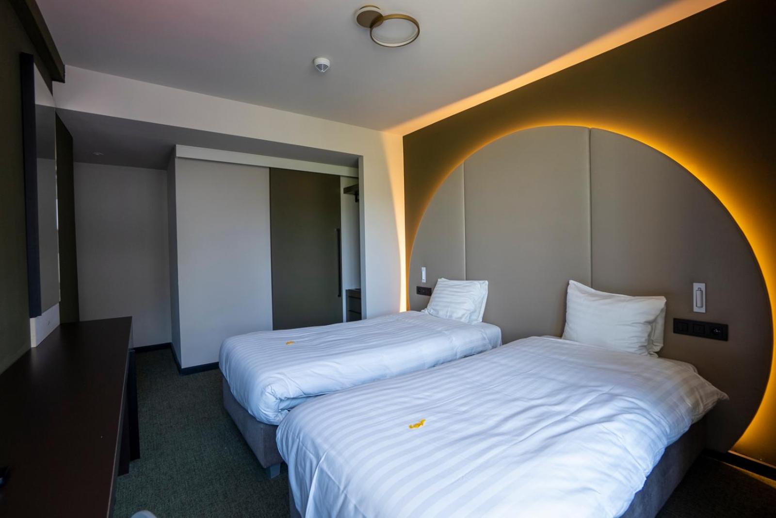 Twin Room - Photo 5