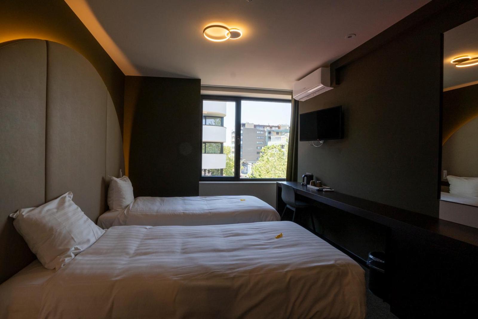 Twin Room - Photo 6