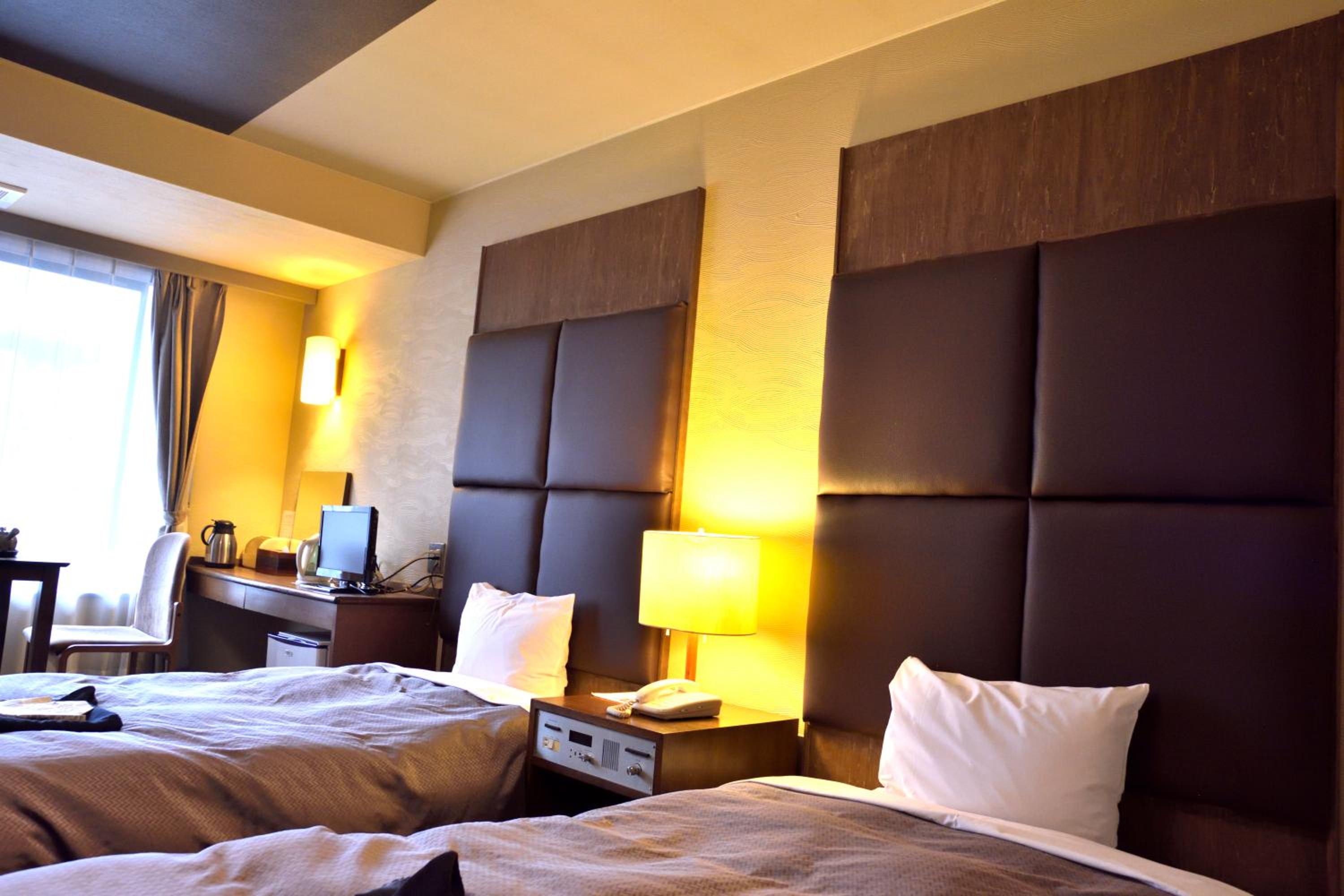 Standard Twin Room - Photo 1