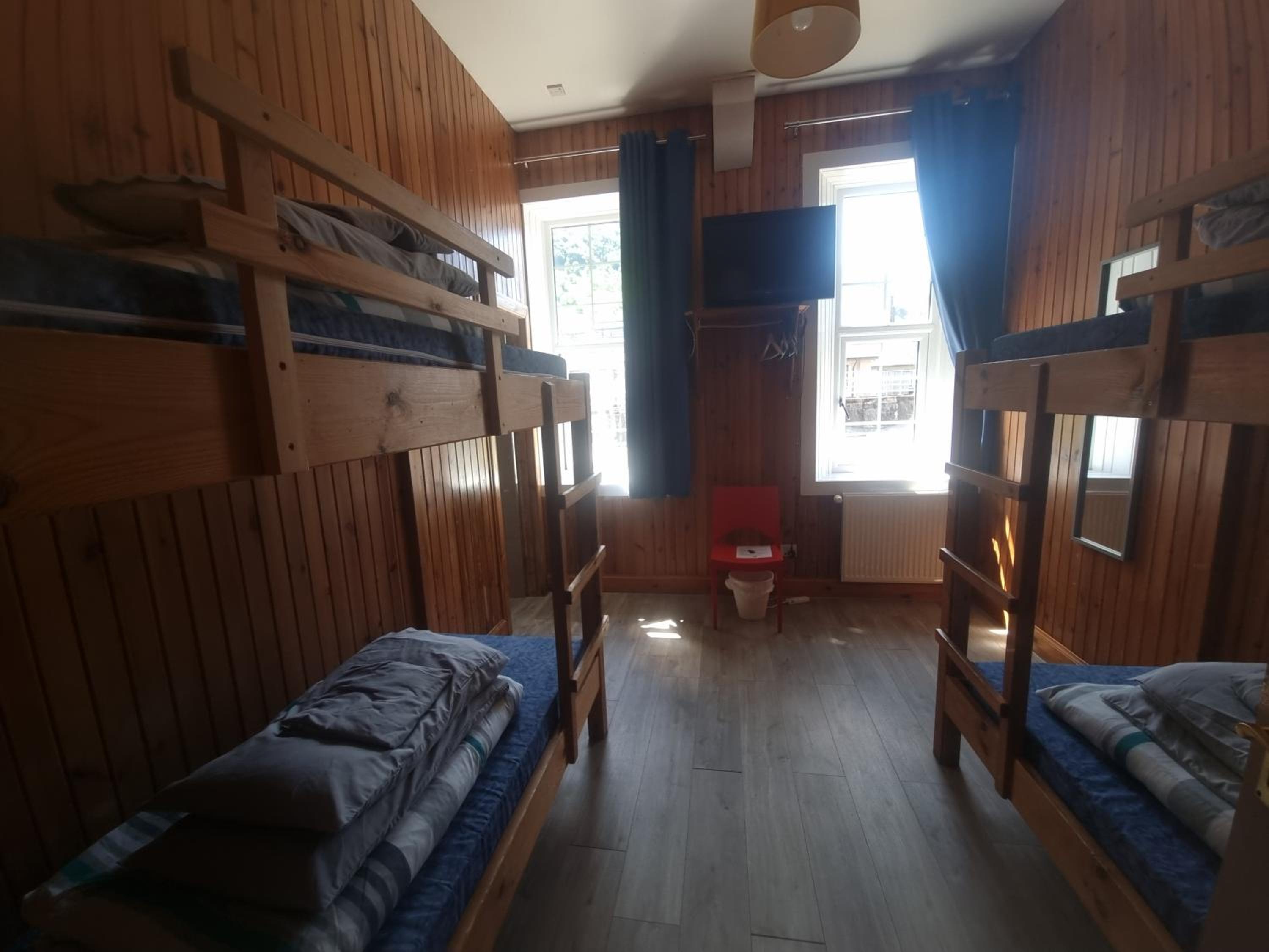 Quadruple Room - Photo 2