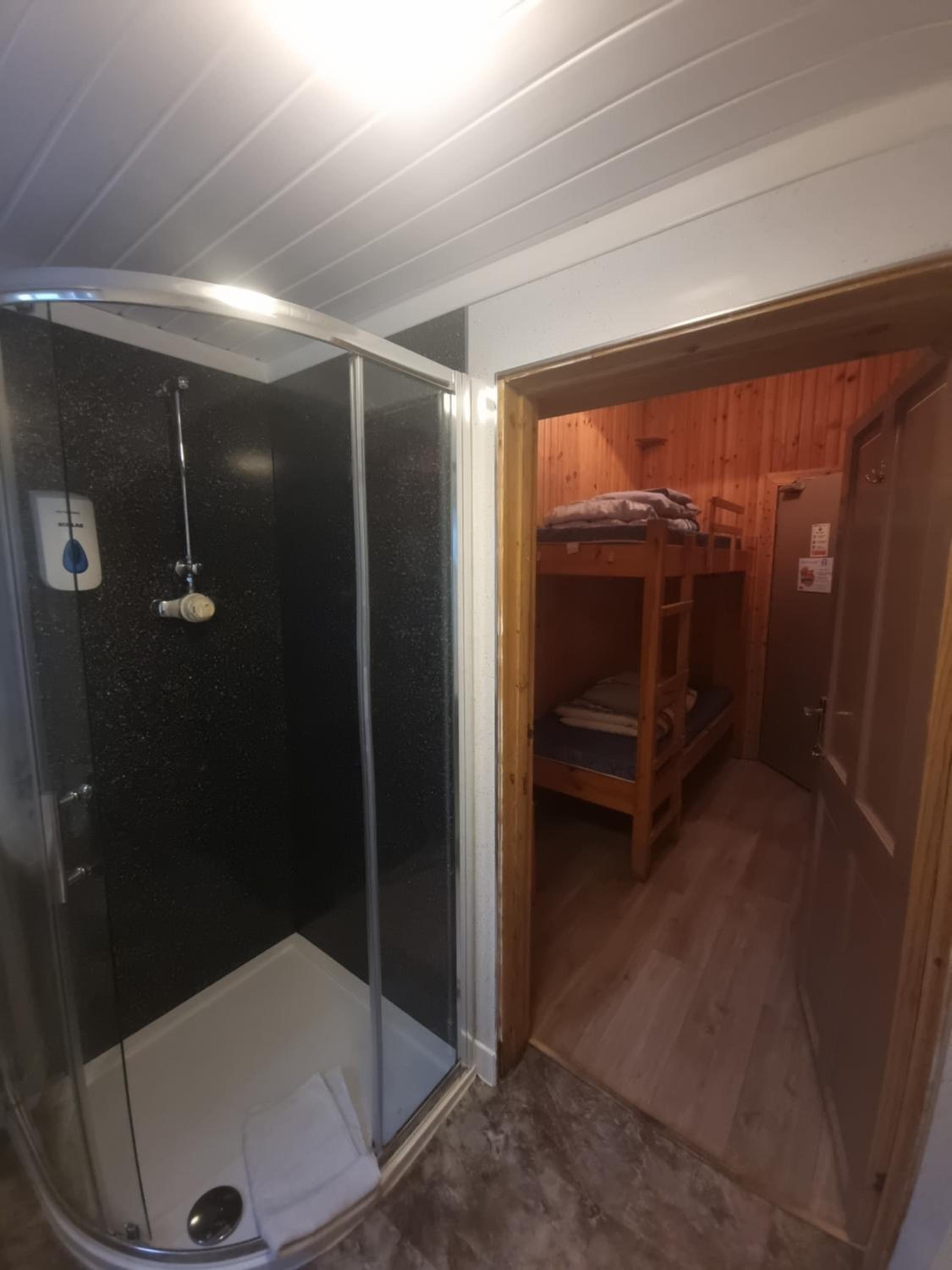 Twin Room - Photo 2