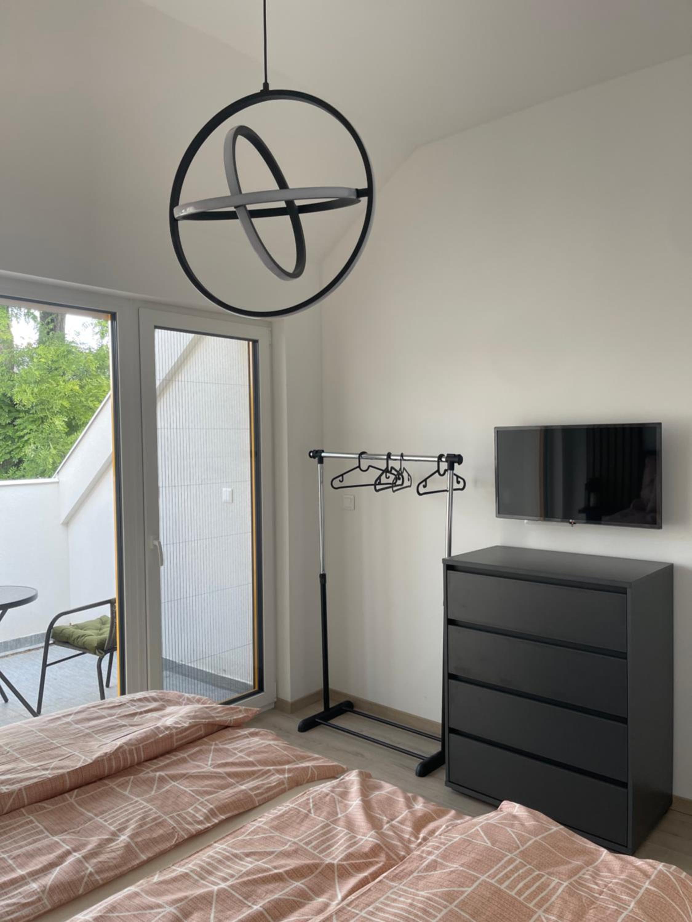 One-Bedroom Apartment photo 3