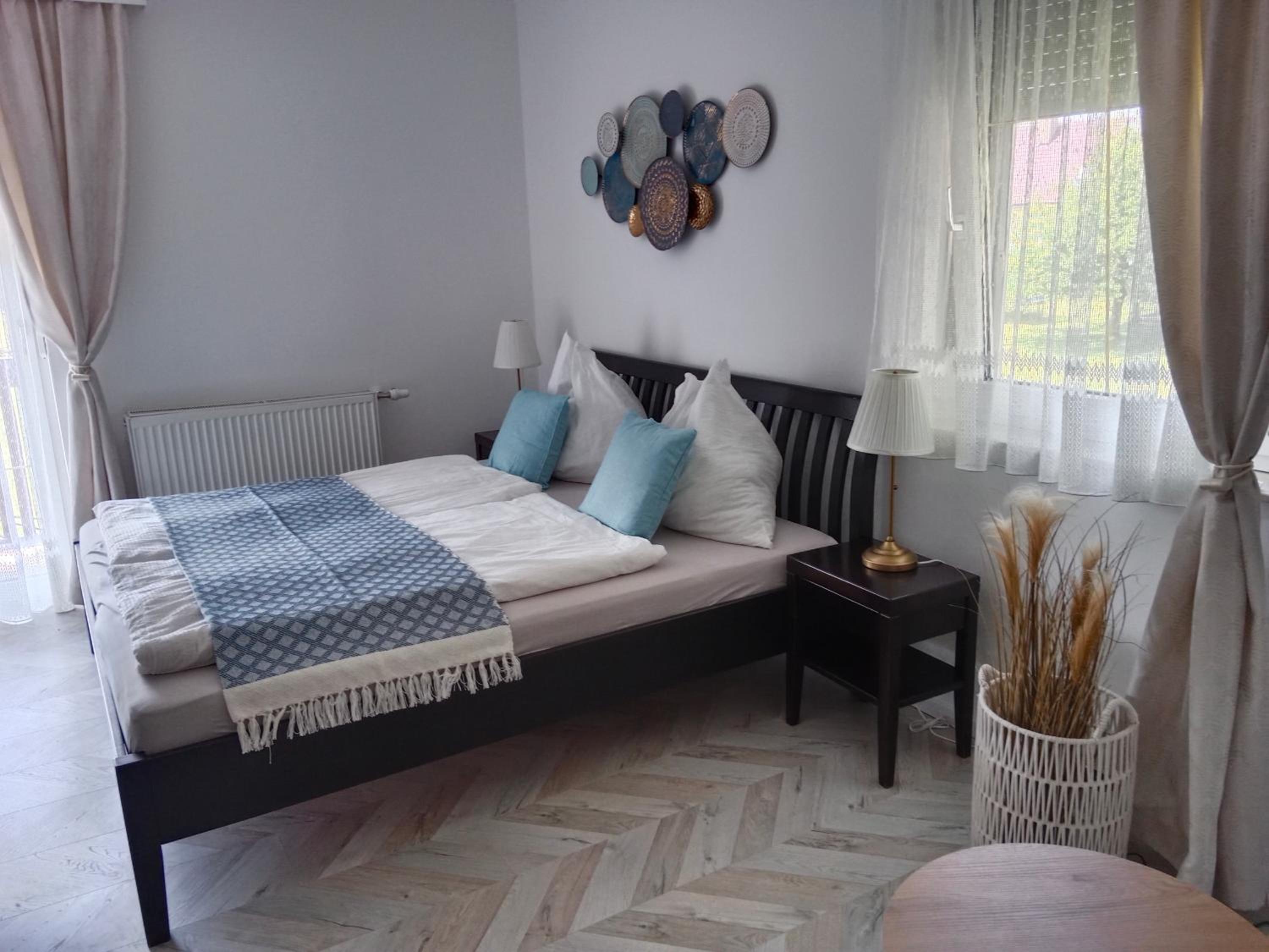 Large Two-Bedroom Apartment with Balcony Nr 2 photo 1