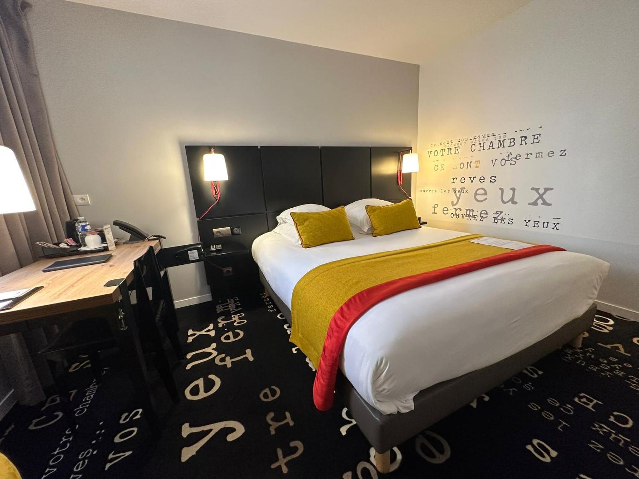 Standard King Room - Photo 3