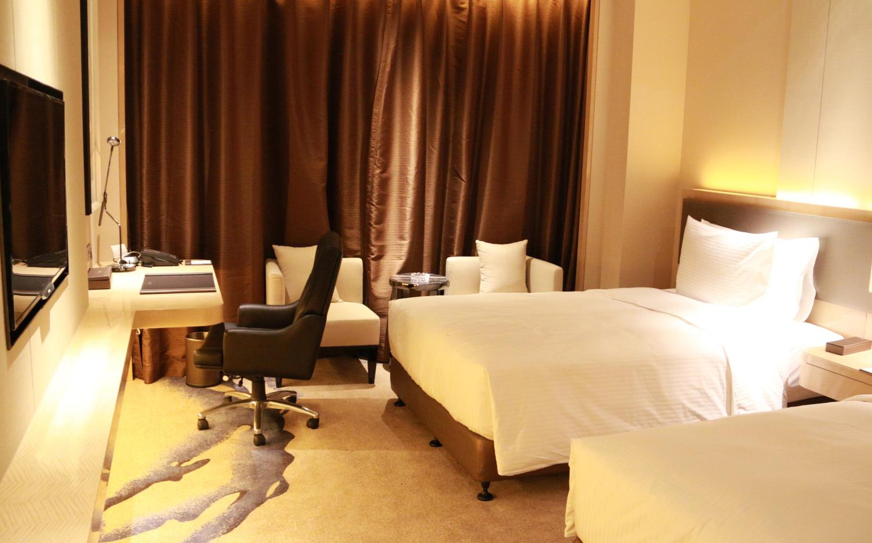 Deluxe Twin Room photo 2