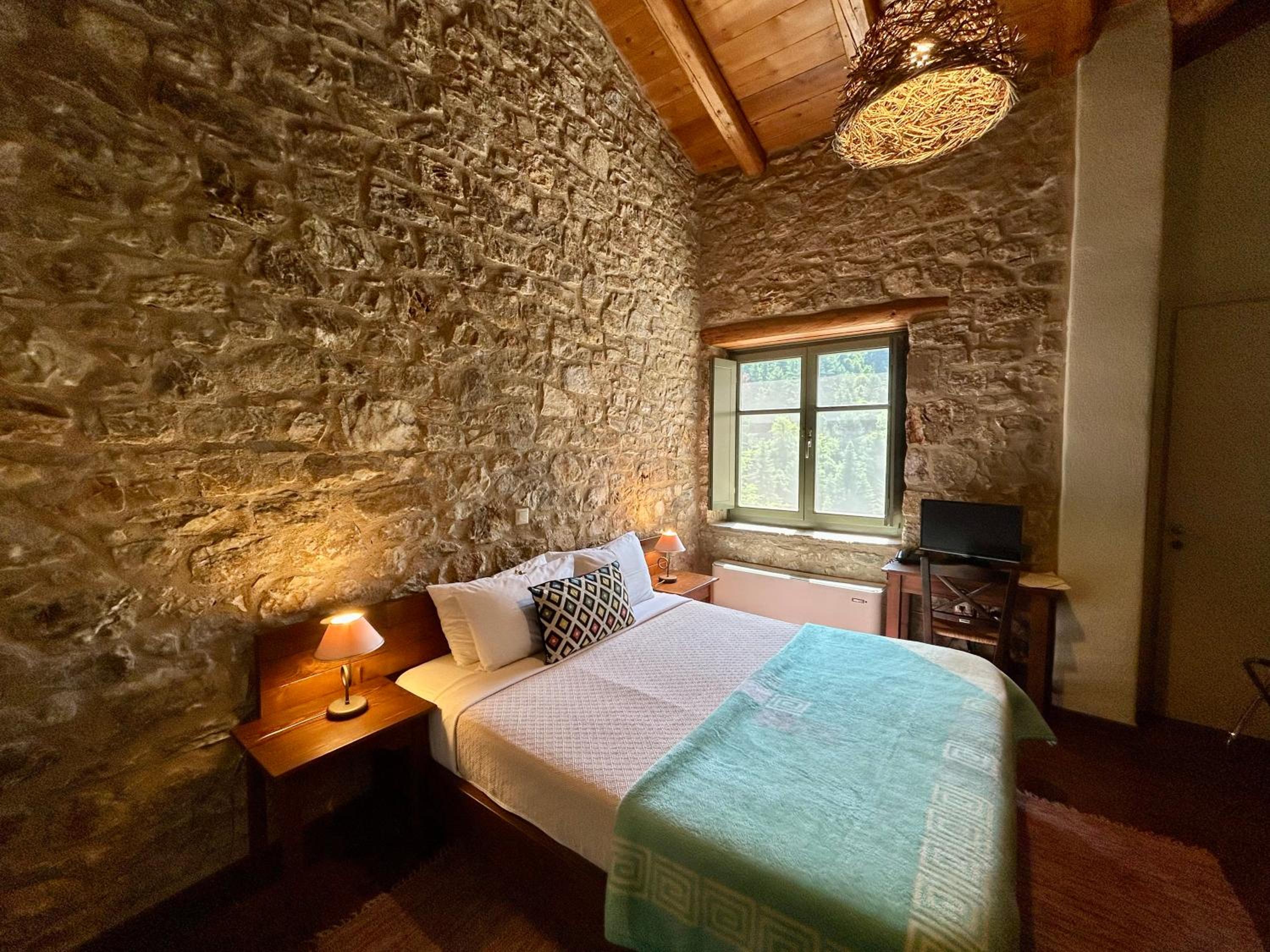 Quadruple Room with Mountain View