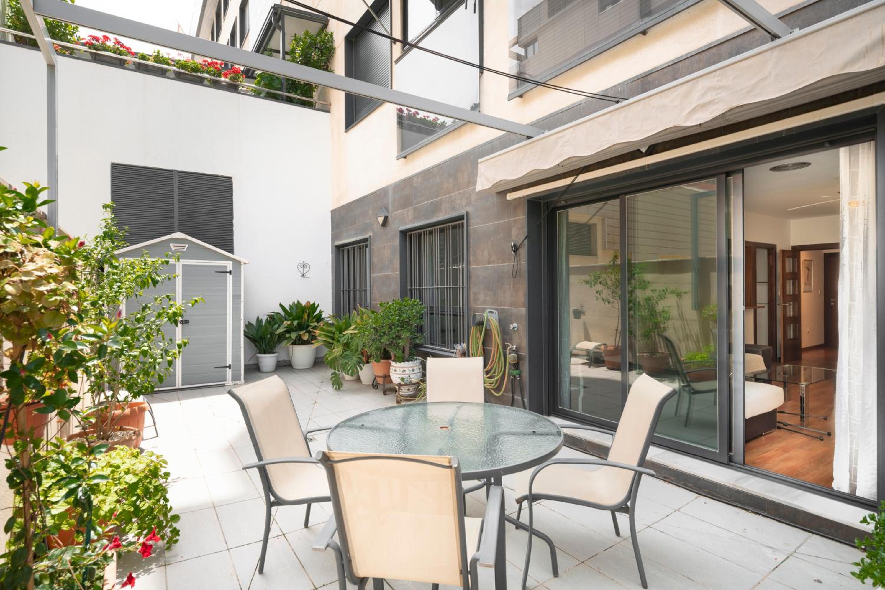 Suite with Terrace - Photo 25