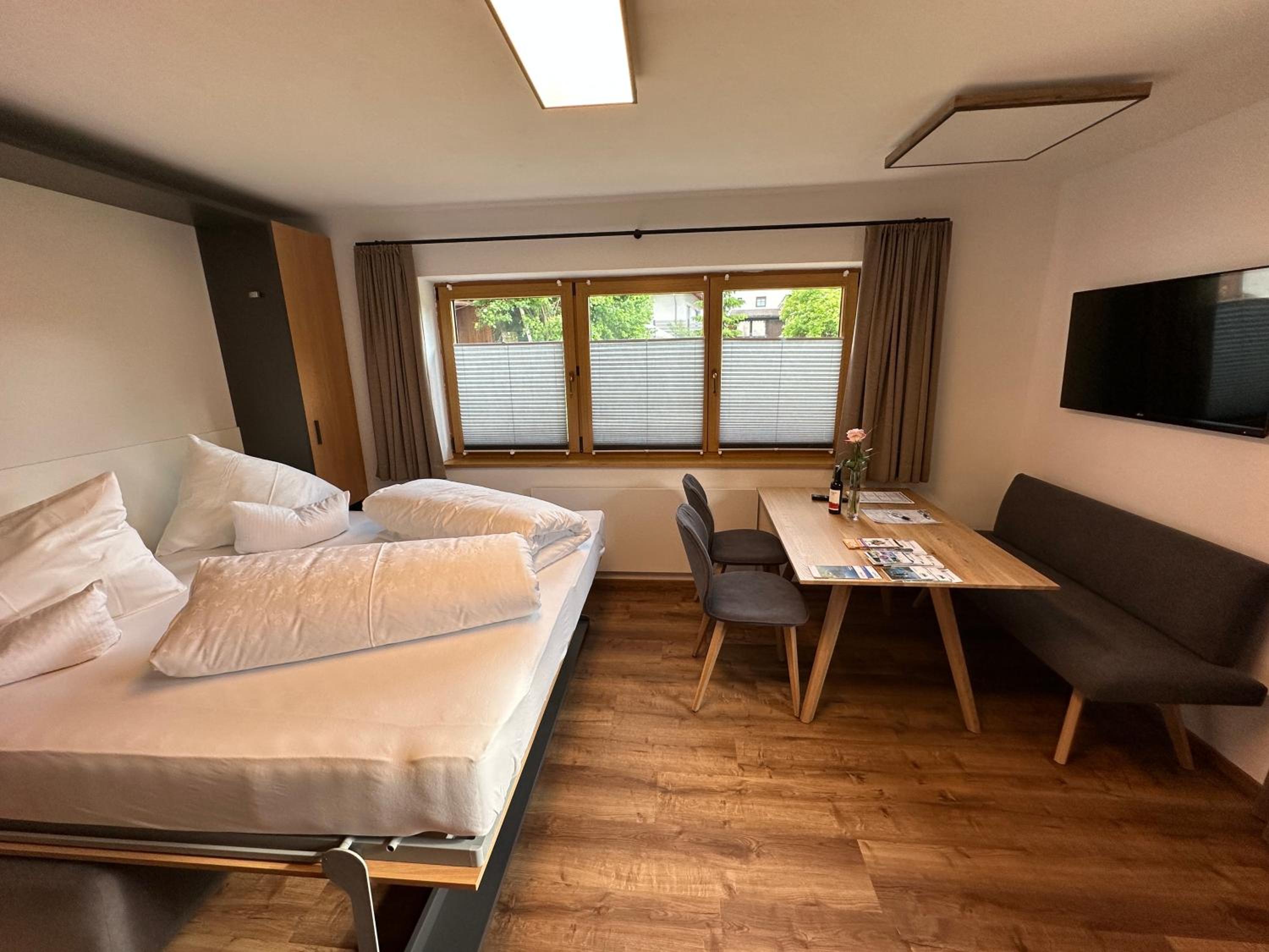 One-Bedroom House photo 1