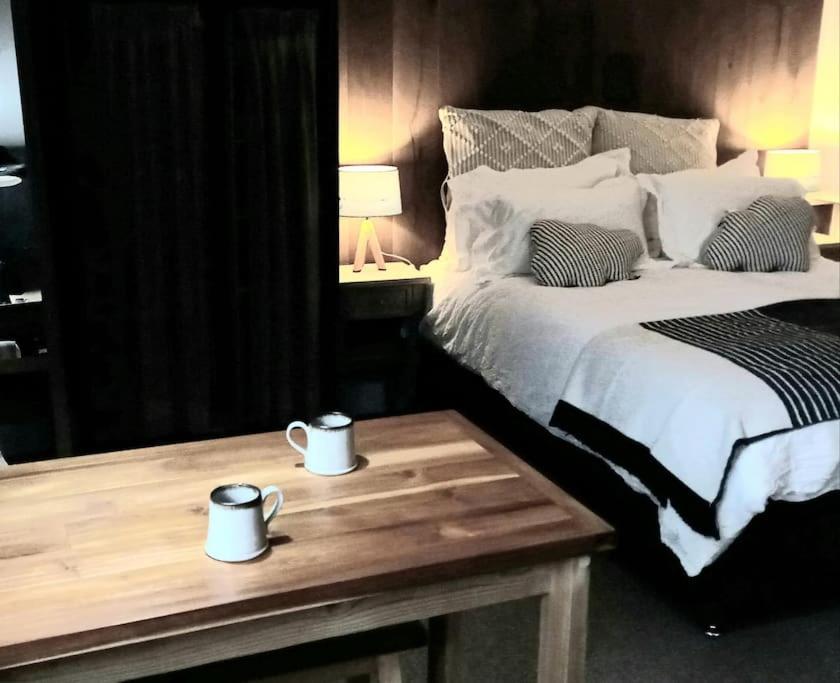 One-Bedroom House photo 1