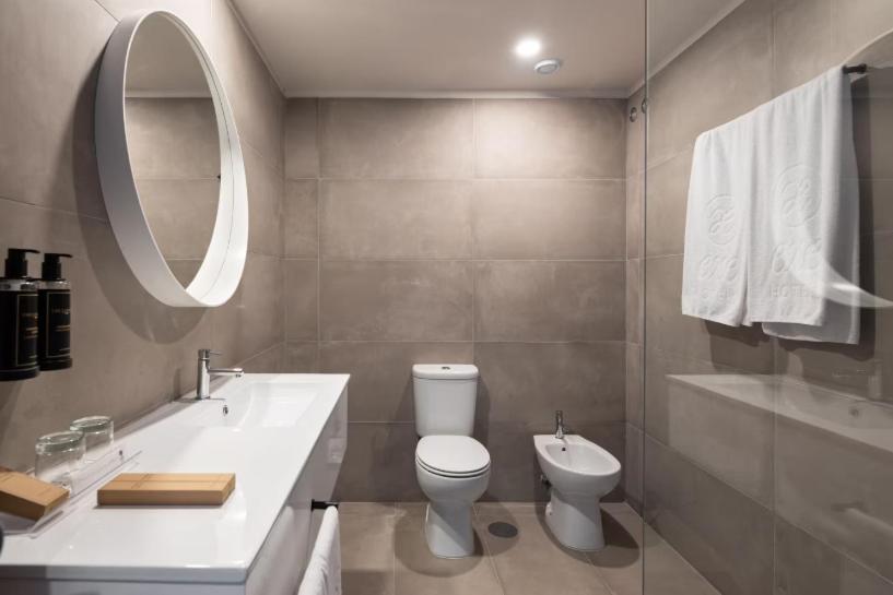 Premium Suite with Front Sea View - Photo 4