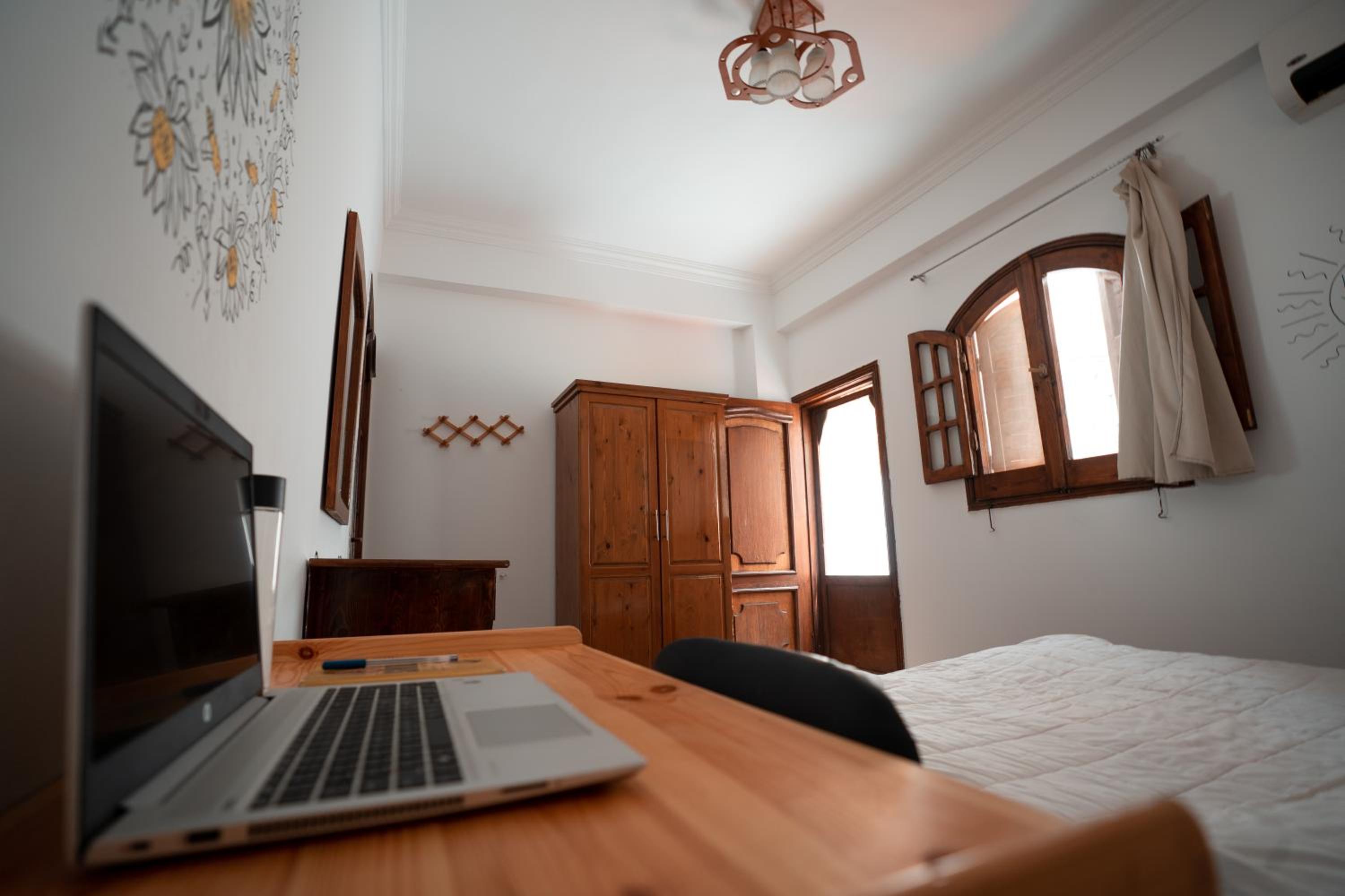 Double room with backyard - Photo 3