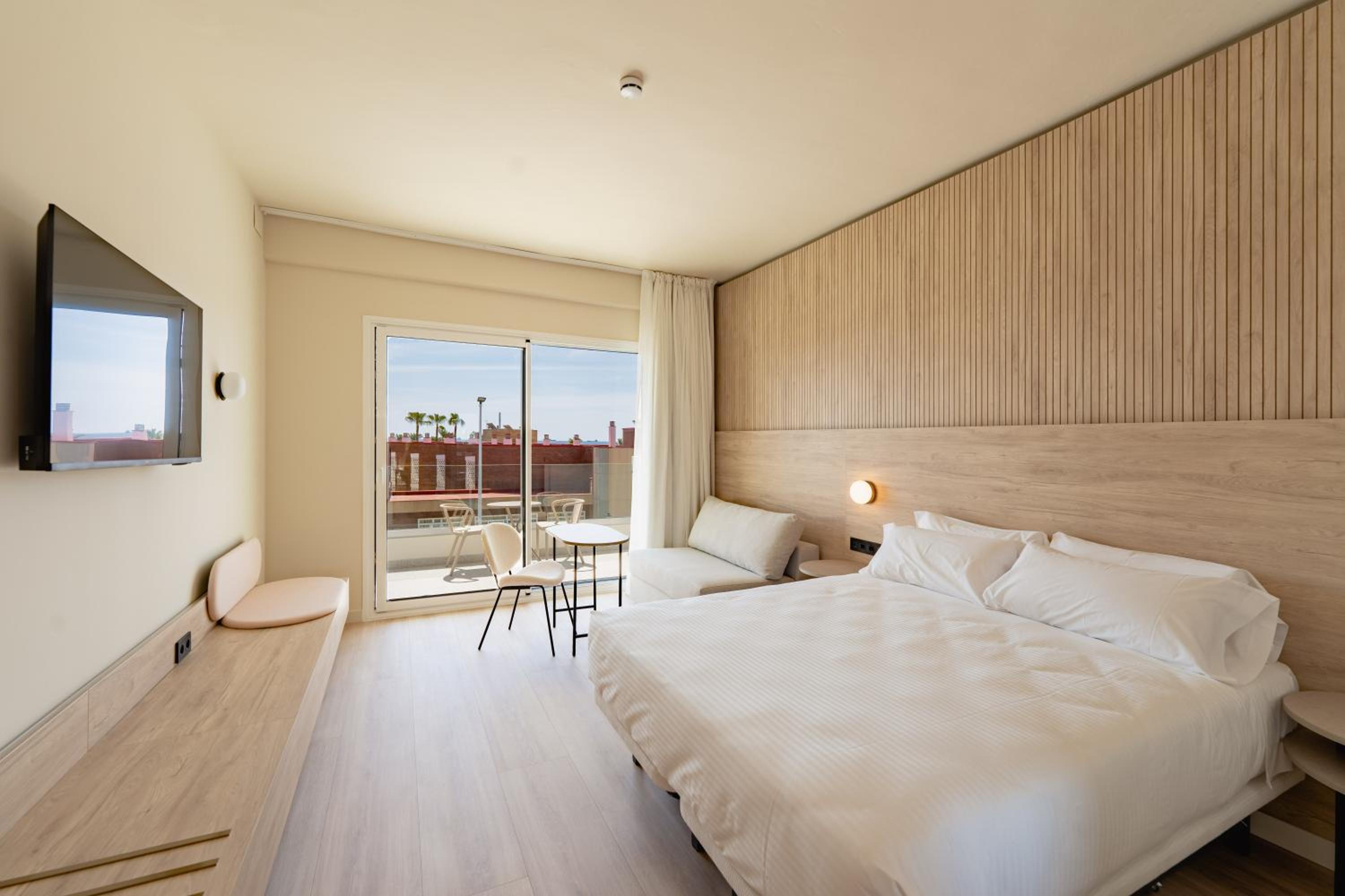 Supreme Room (2 Adults) - Photo 7