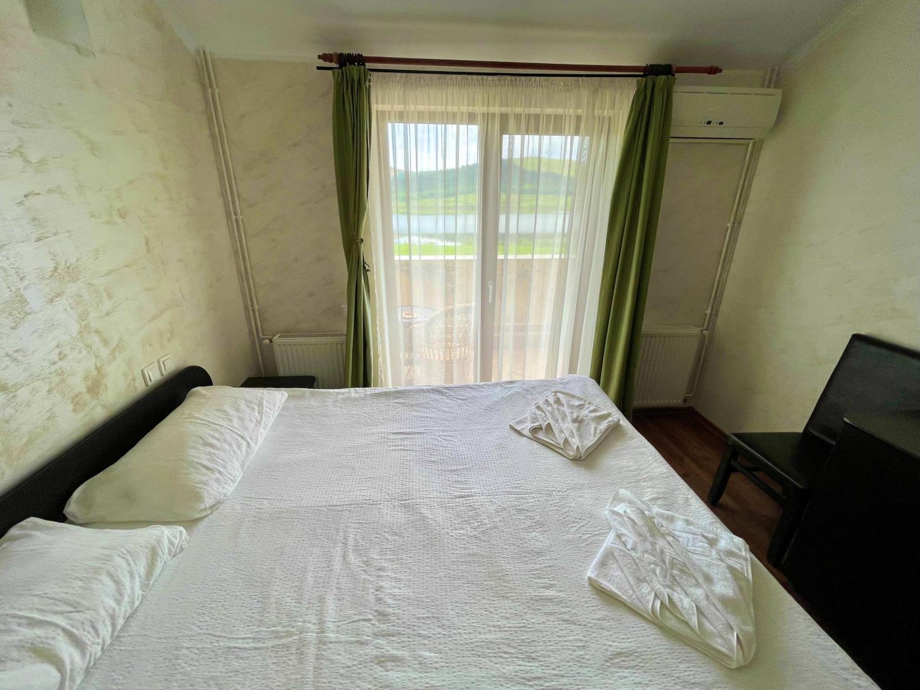 King Room With Lake View photo 1