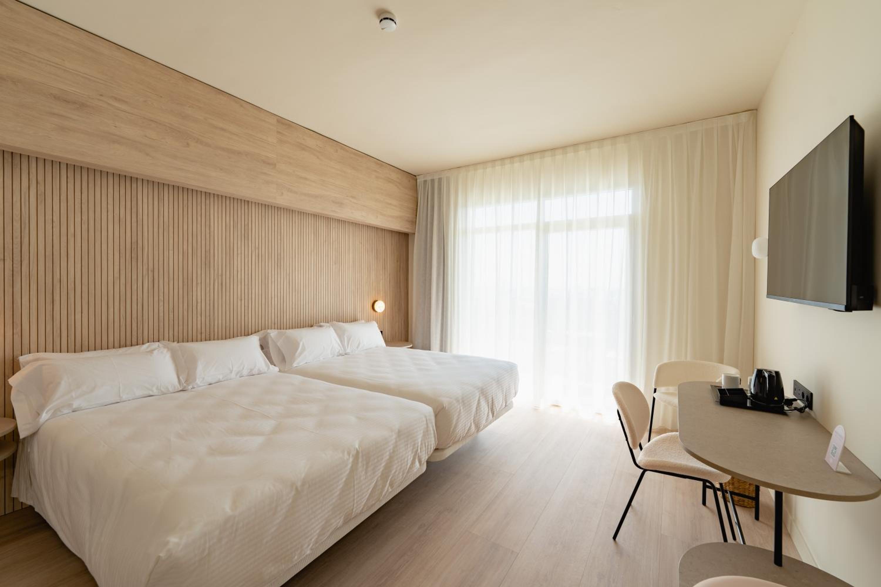 Supreme Room (2 Adults) - Photo 1