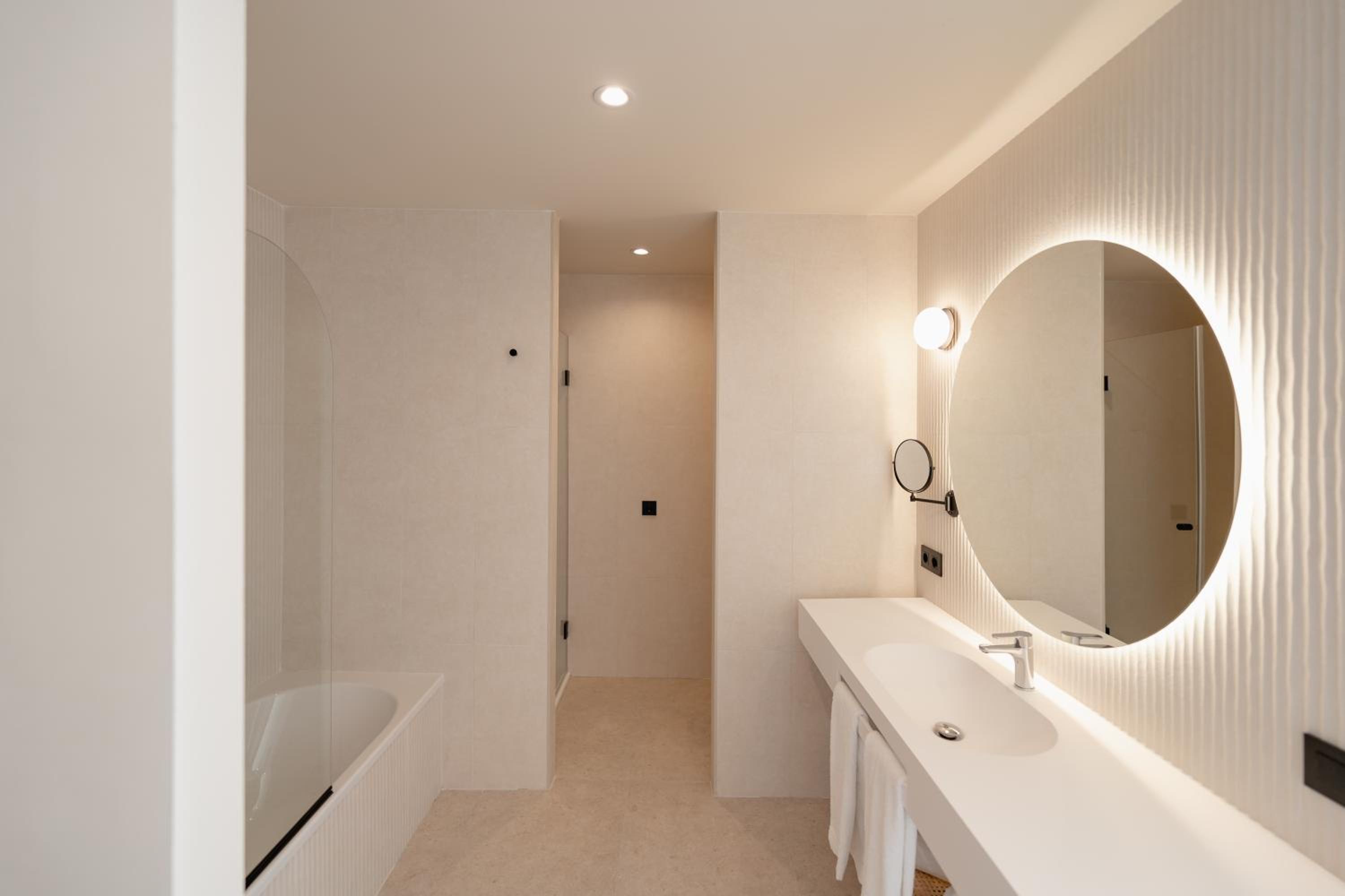 Supreme Room with Sea View (2 Adults) - Photo 4