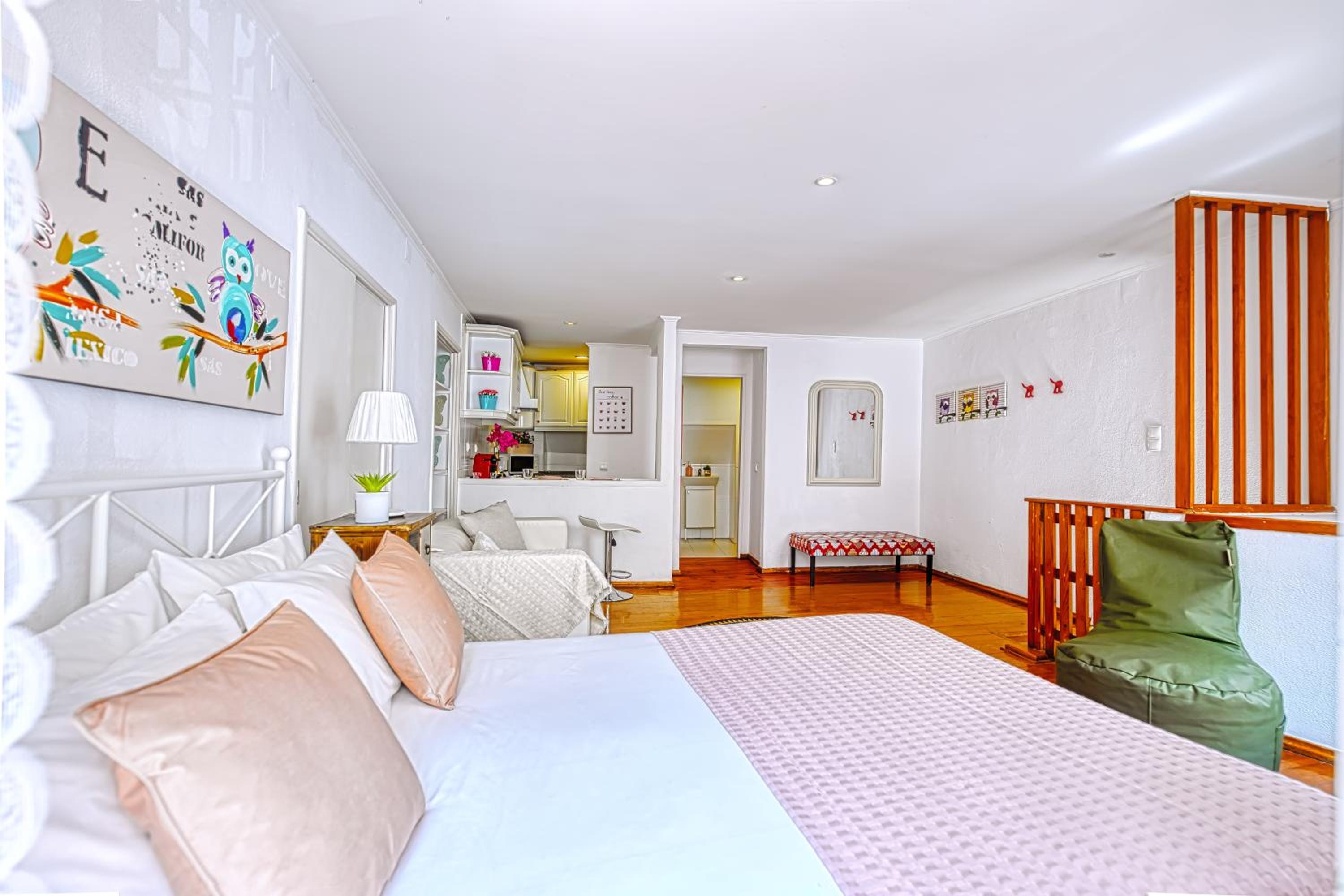 One-Bedroom Apartment - Photo 5