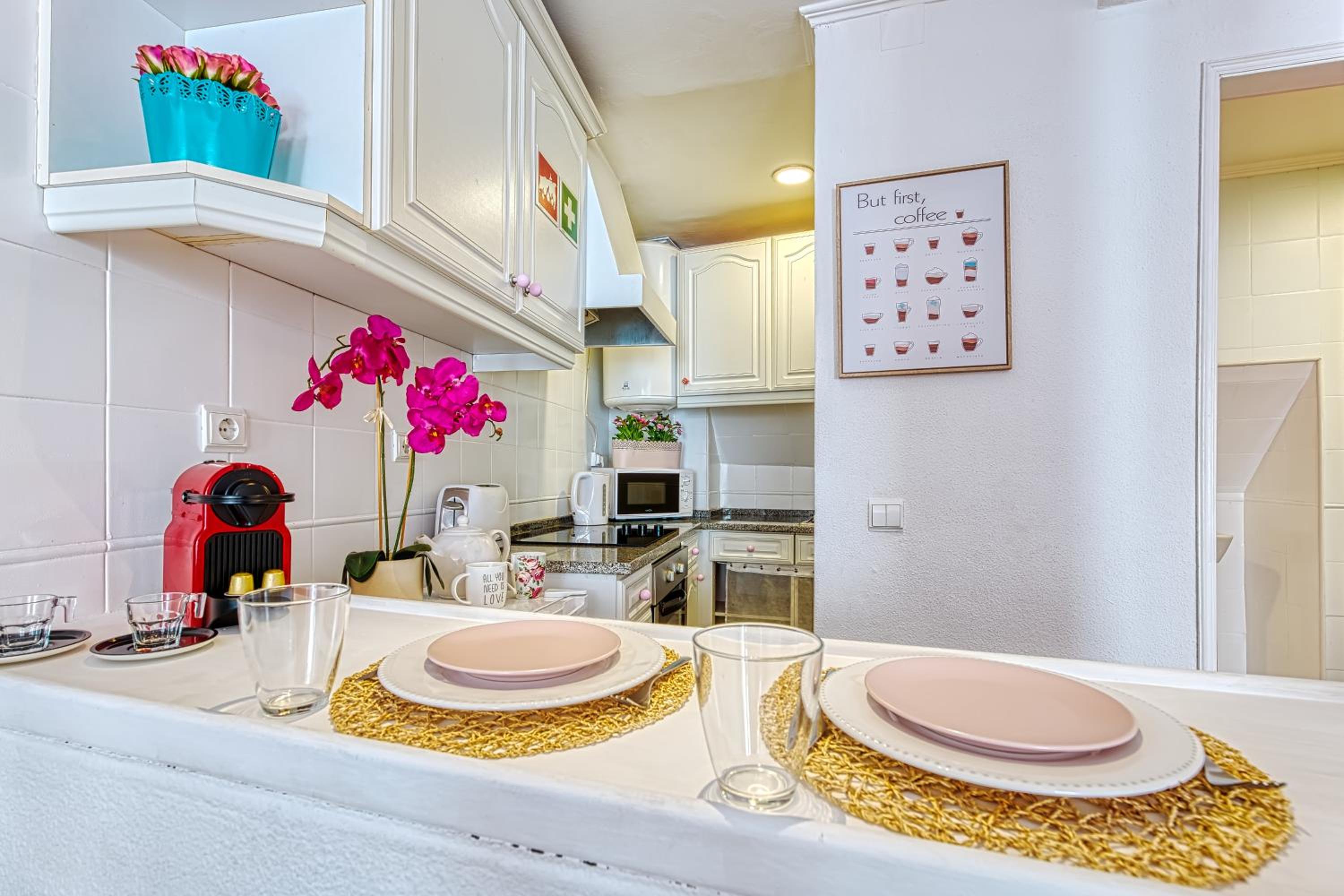One-Bedroom Apartment - Photo 4