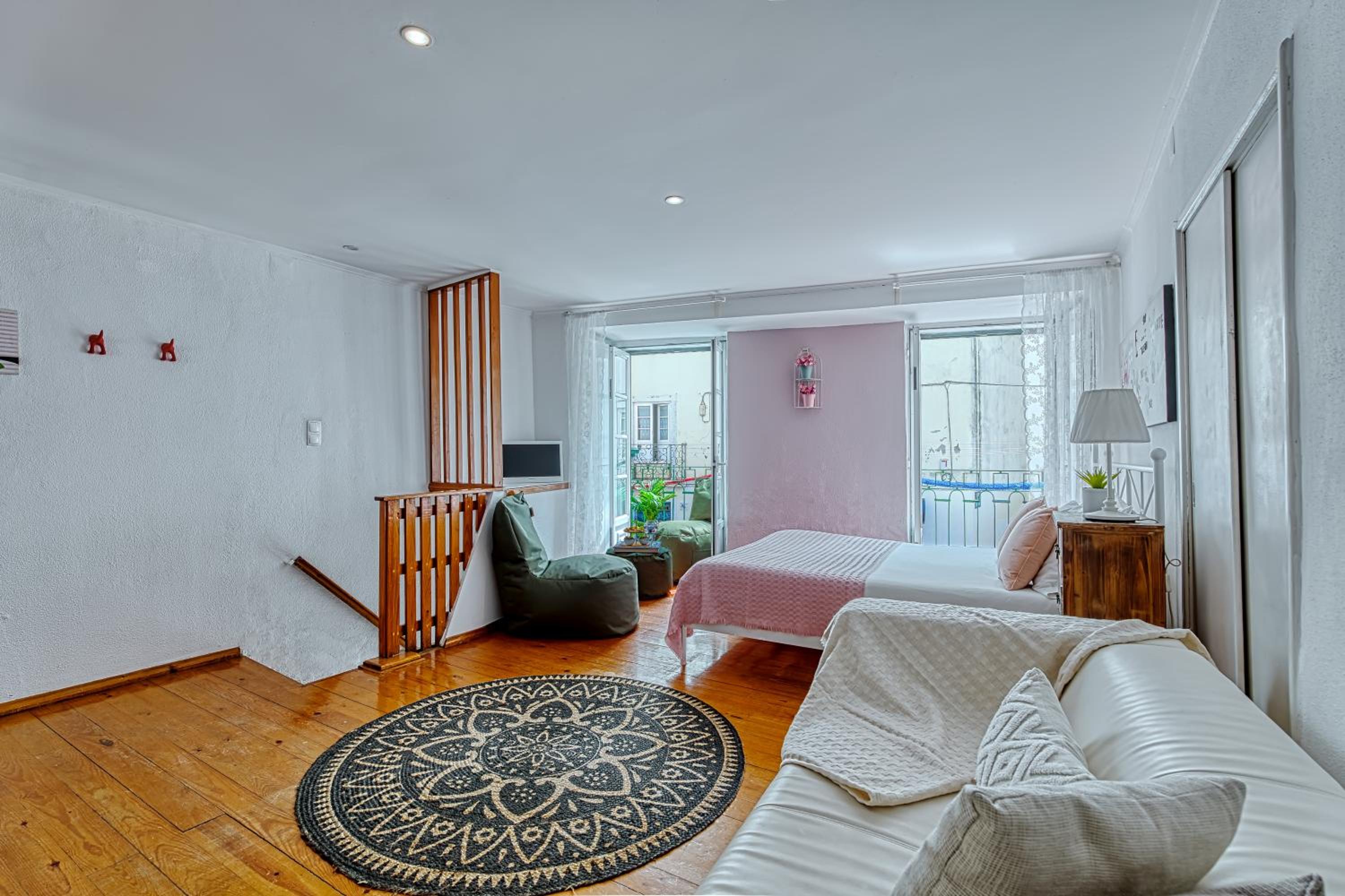 One-Bedroom Apartment - Photo 13
