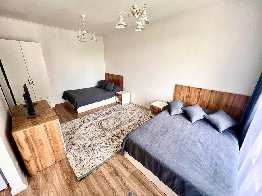One-Bedroom Apartment photo 1