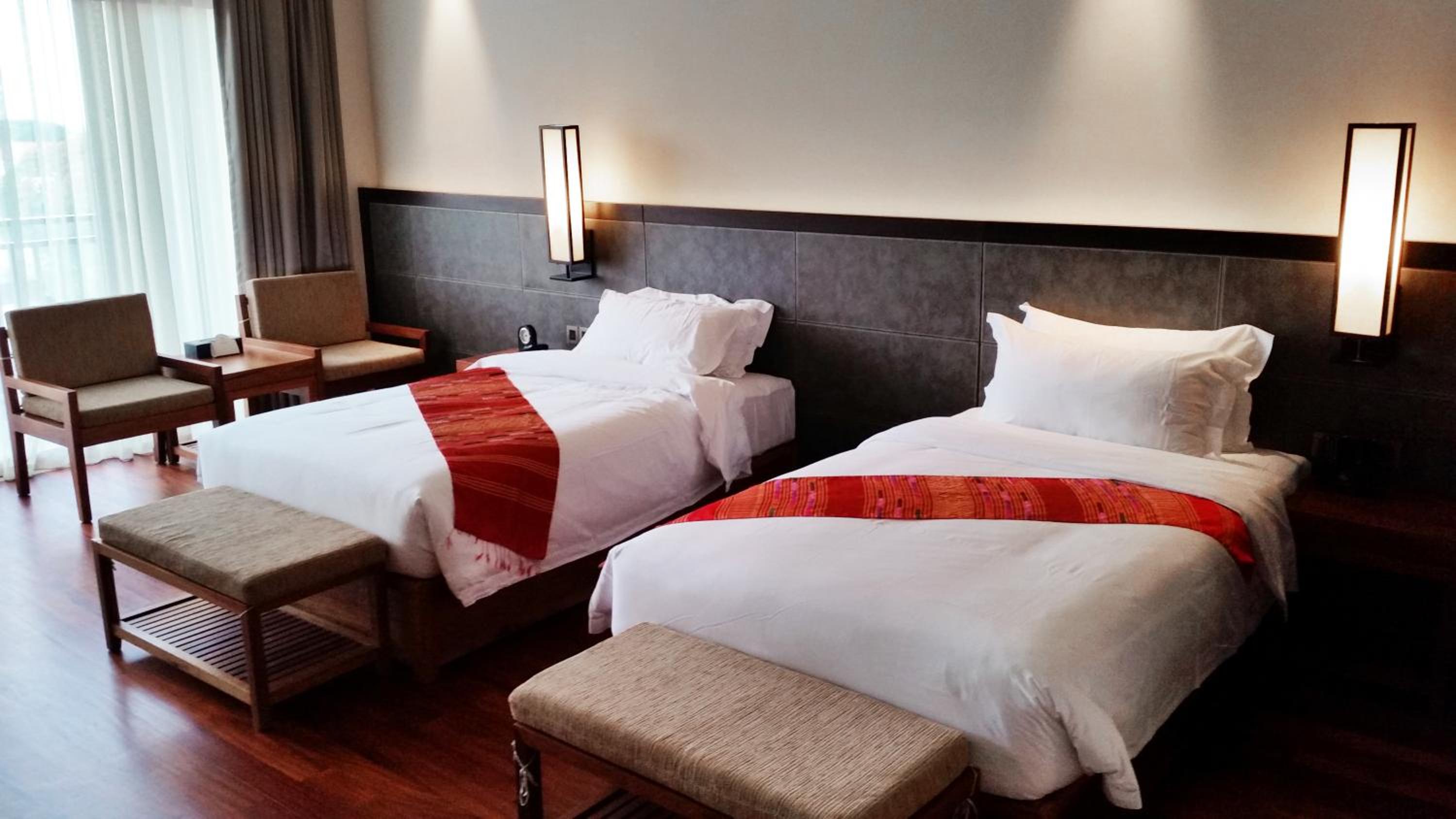 Superior Twin Room with City View