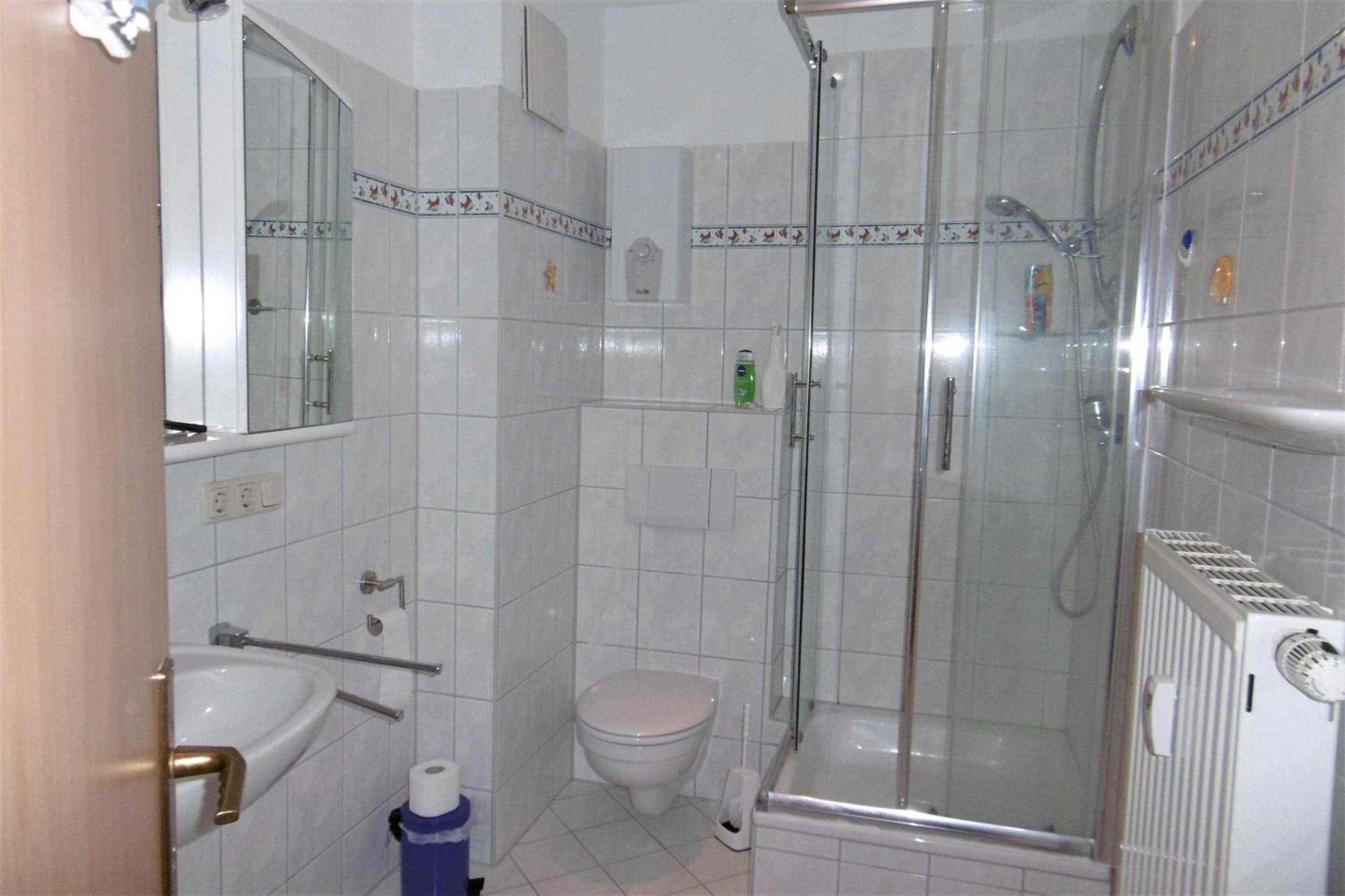 Three-Bedroom Apartment with Balcony photo 2