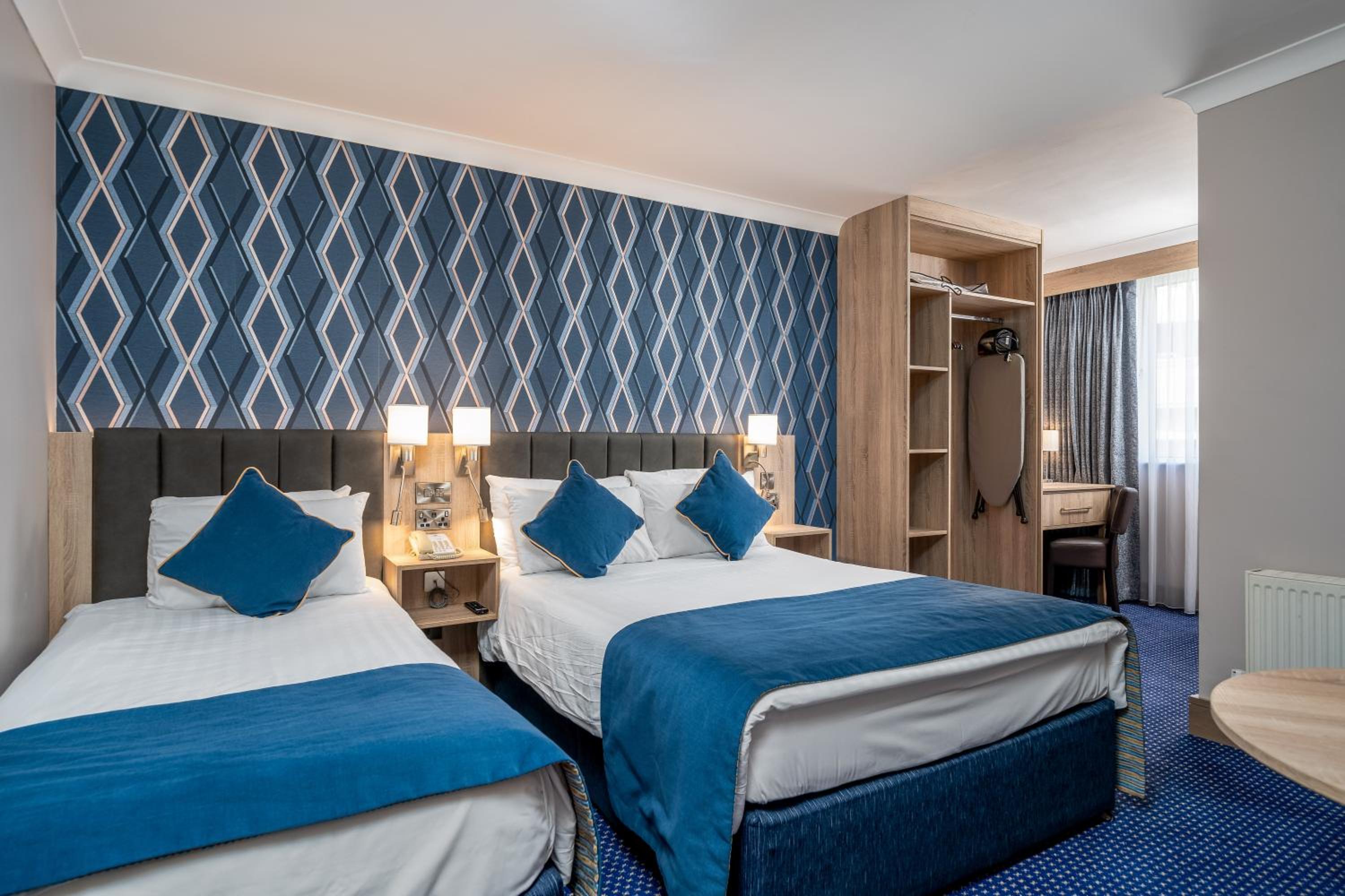 Superior Double or Twin Room - Photo 3