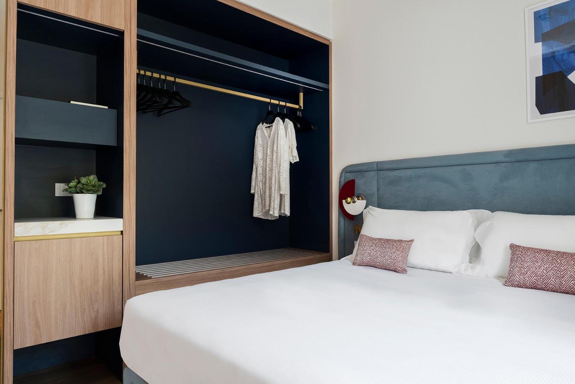 Deluxe Room - Photo 4