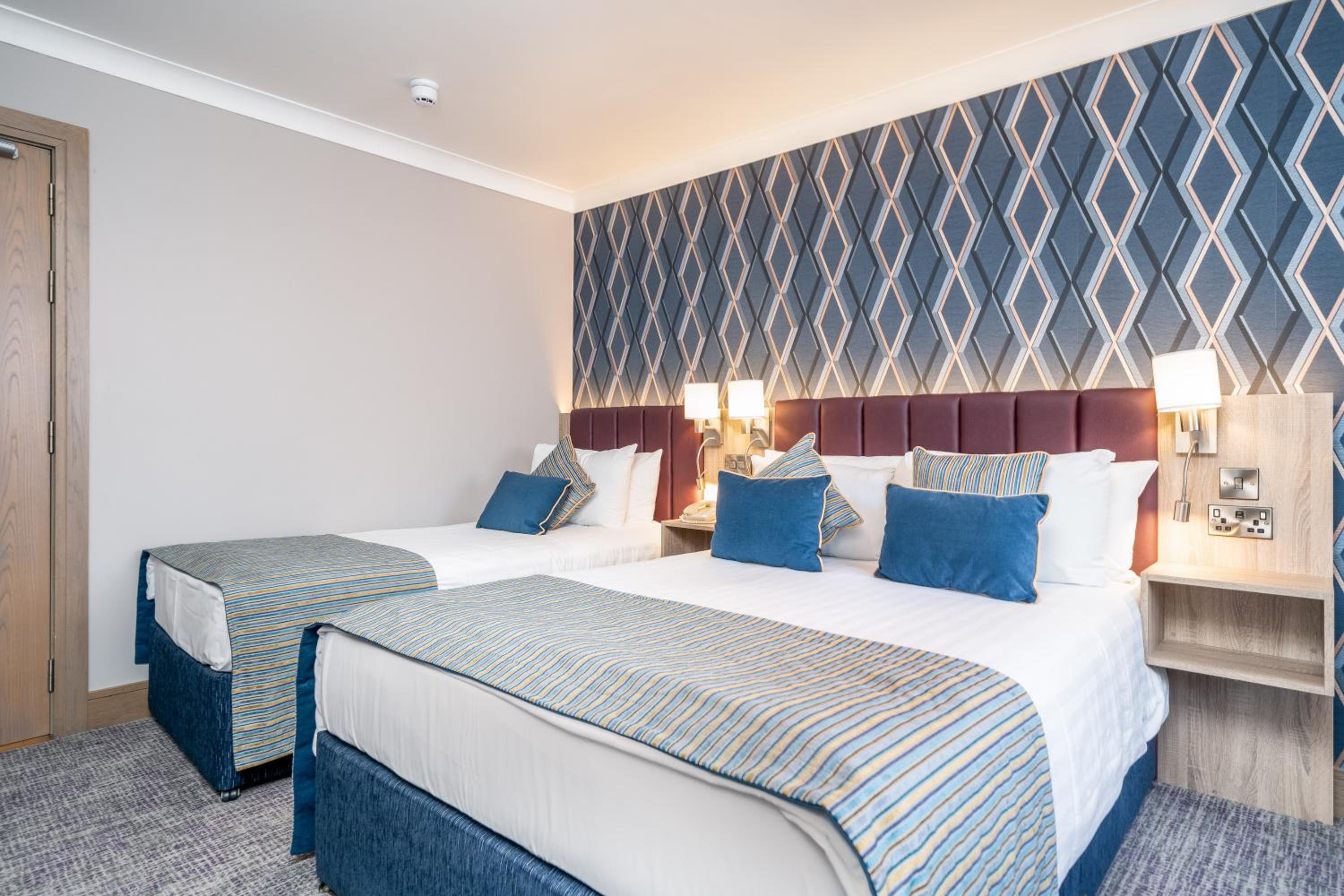 Superior Double or Twin Room - Photo 6