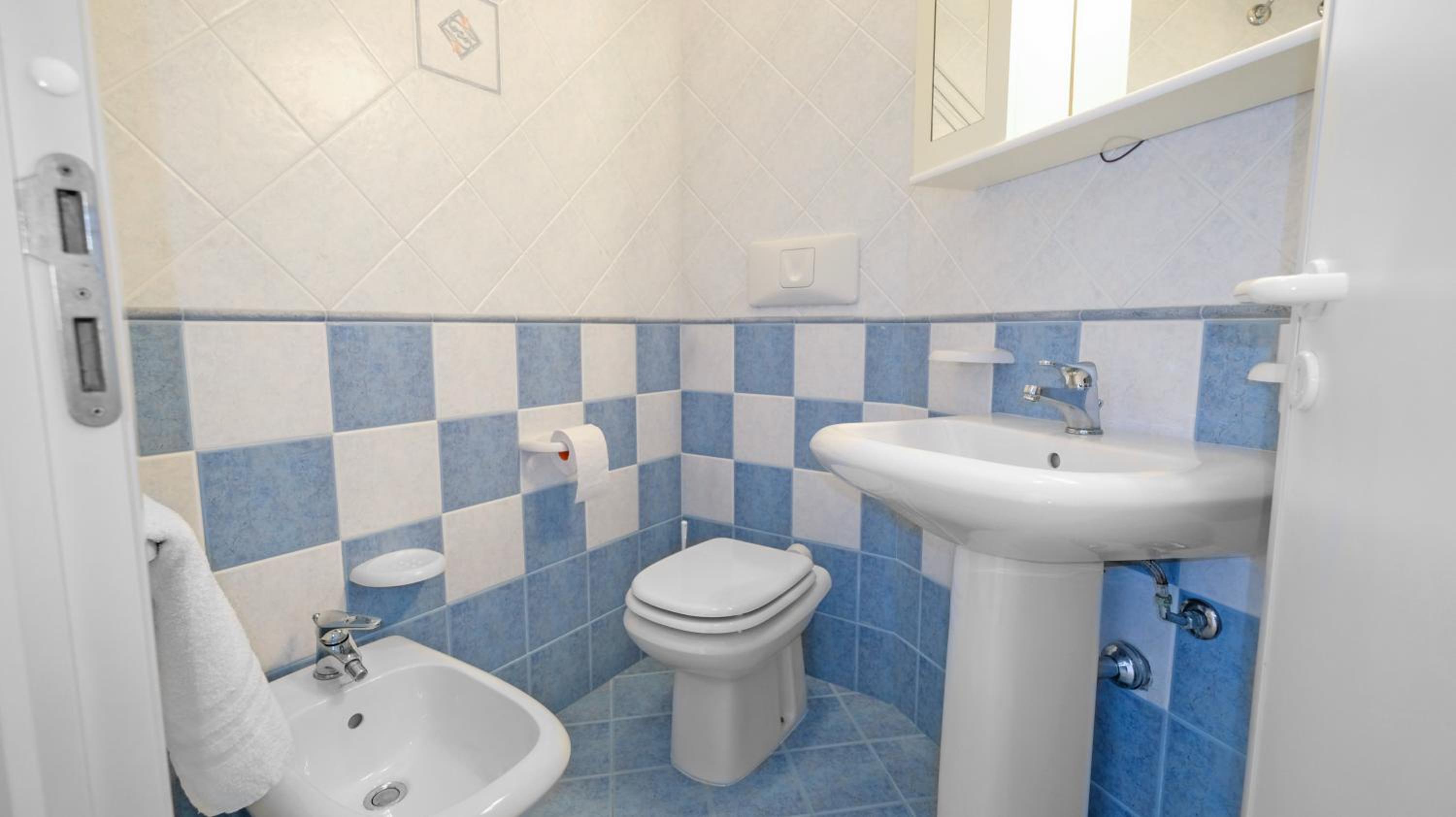 Three-Bedroom Villa photo 2