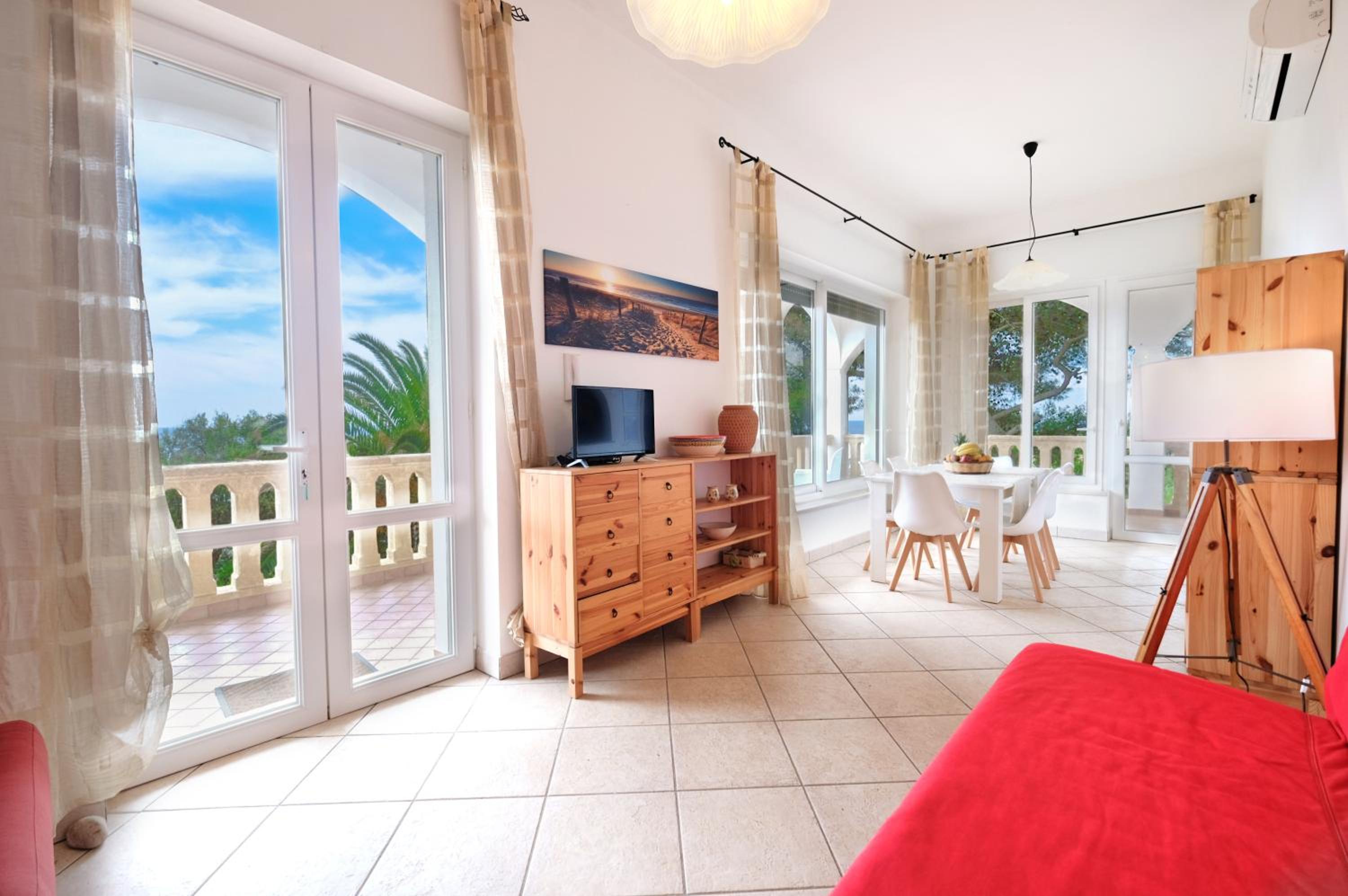Three-Bedroom Villa photo 1
