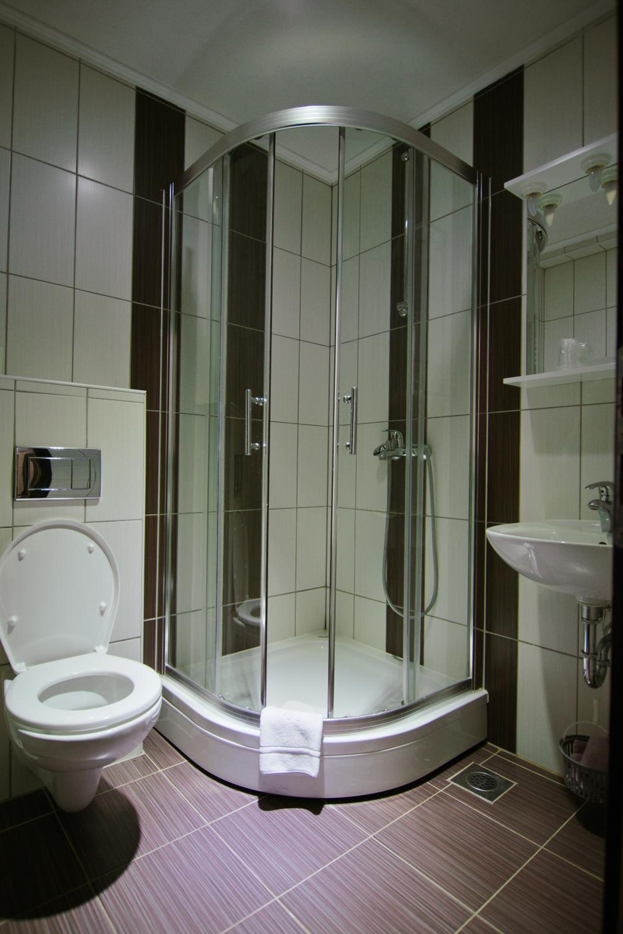 Quadruple Room with Balcony photo 3
