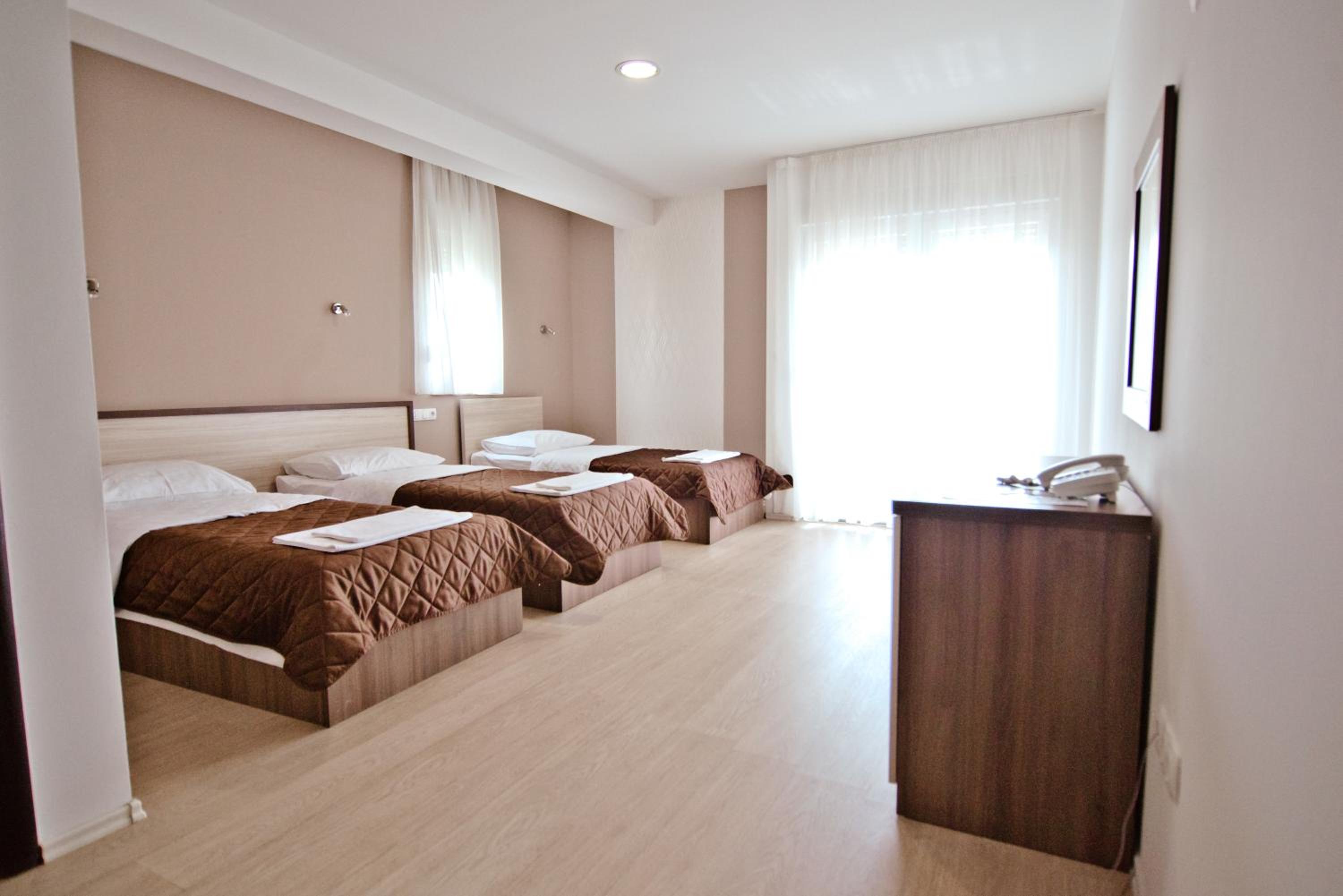 Triple Room with Balcony photo 2