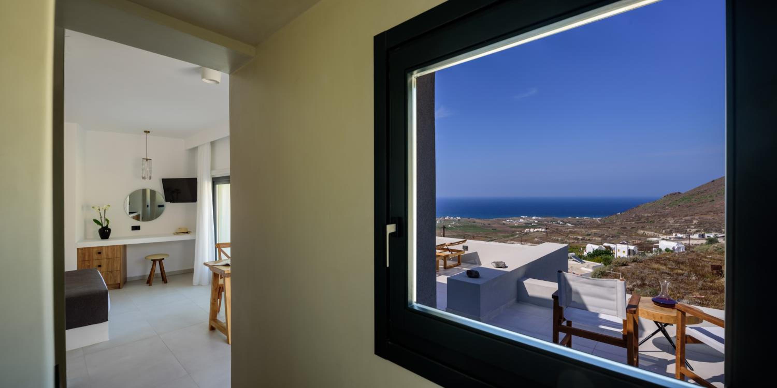 Limestone Sea View Suite with outdoor hot tub photo 3
