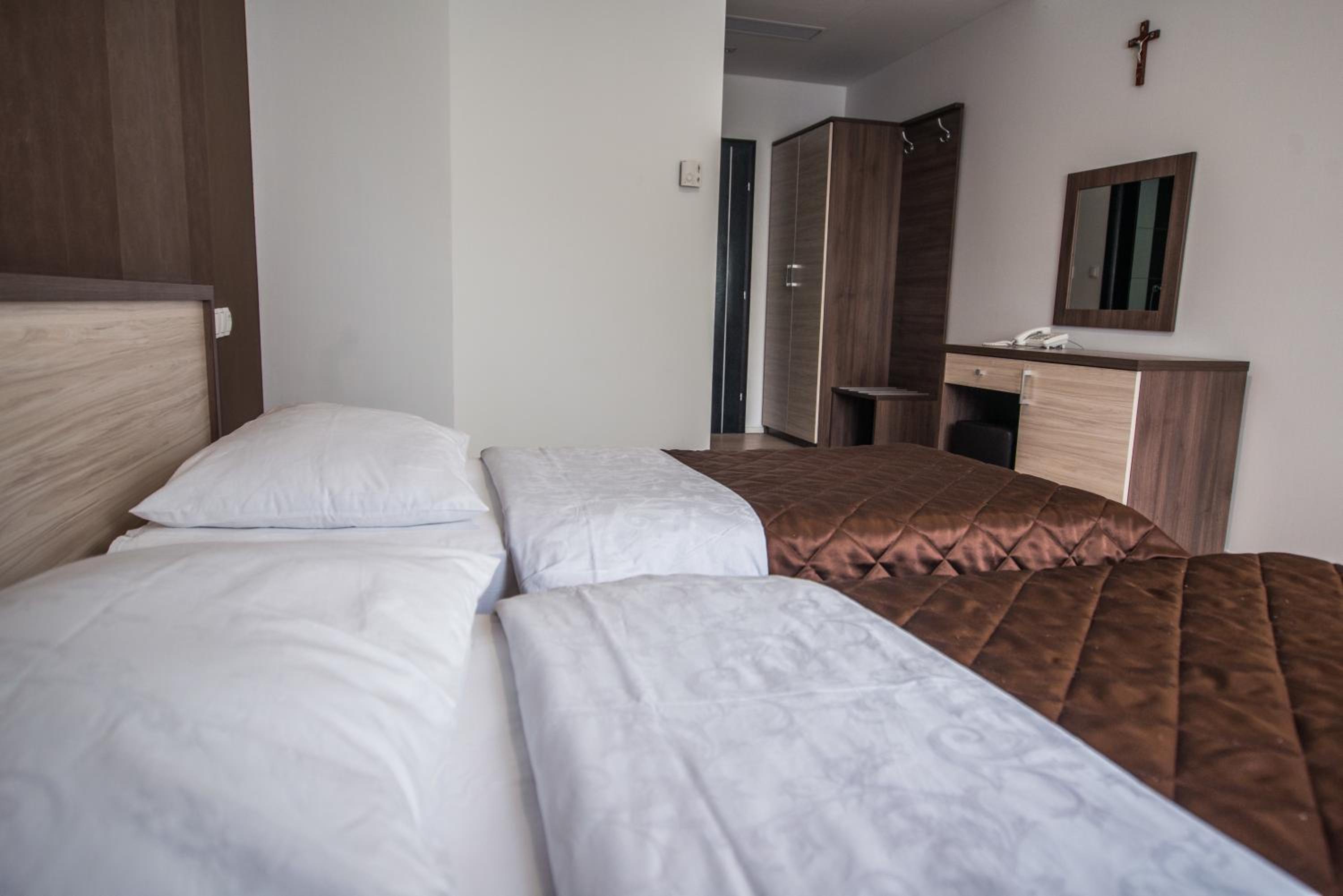 Double or Twin Room photo 2