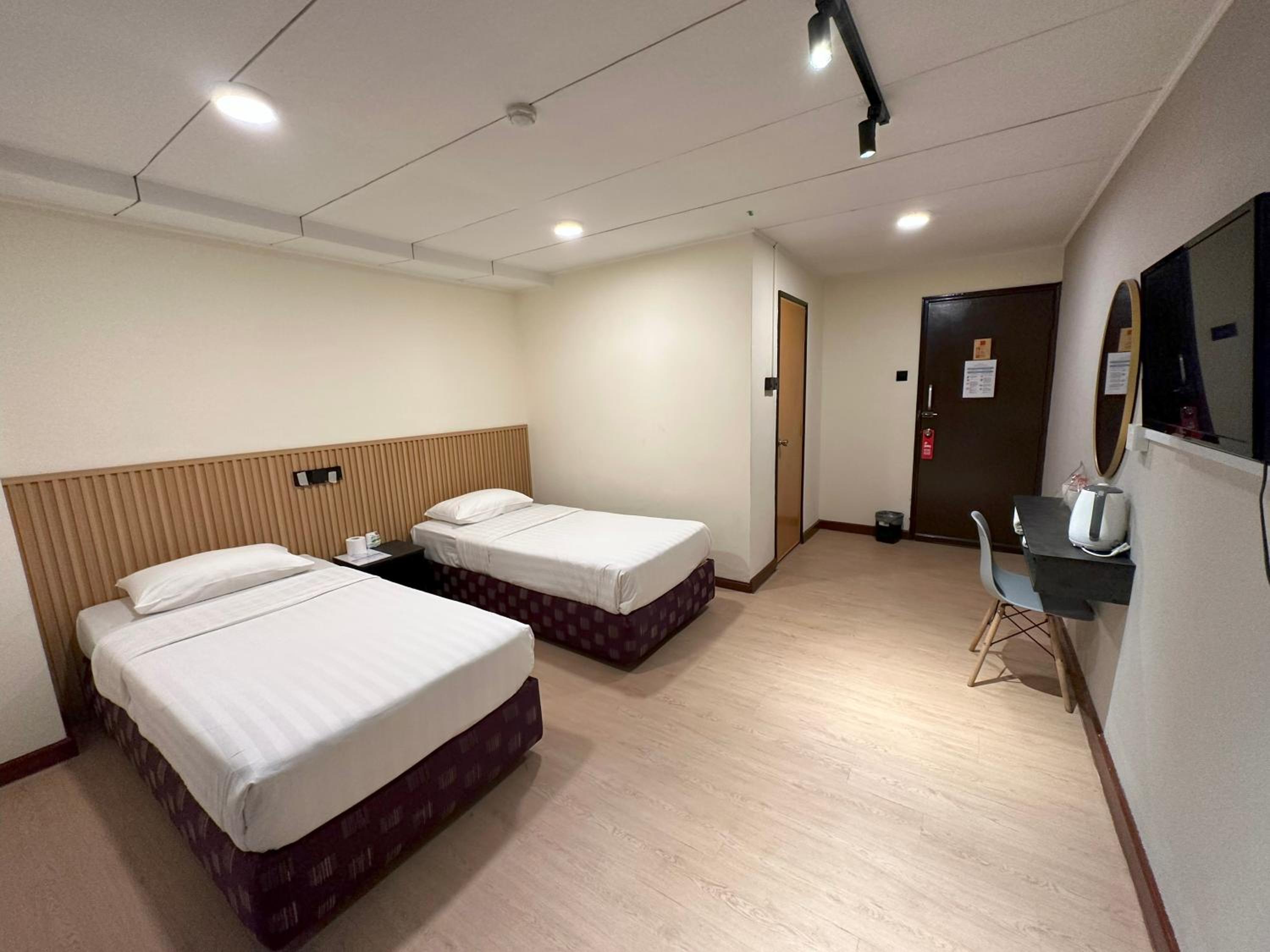 Deluxe Twin Room - Photo 1