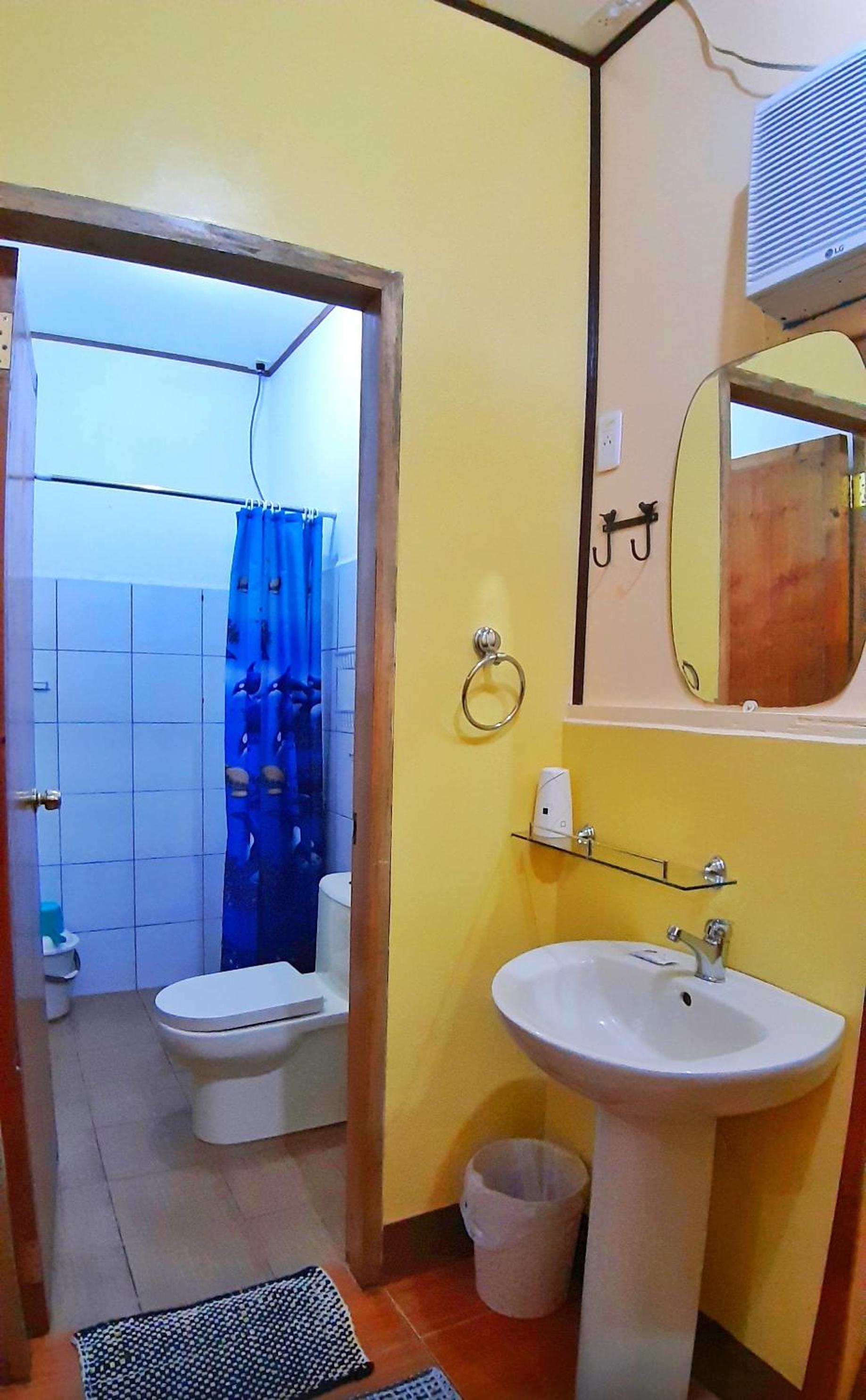 Deluxe Double Room with Balcony and Sea View photo 2
