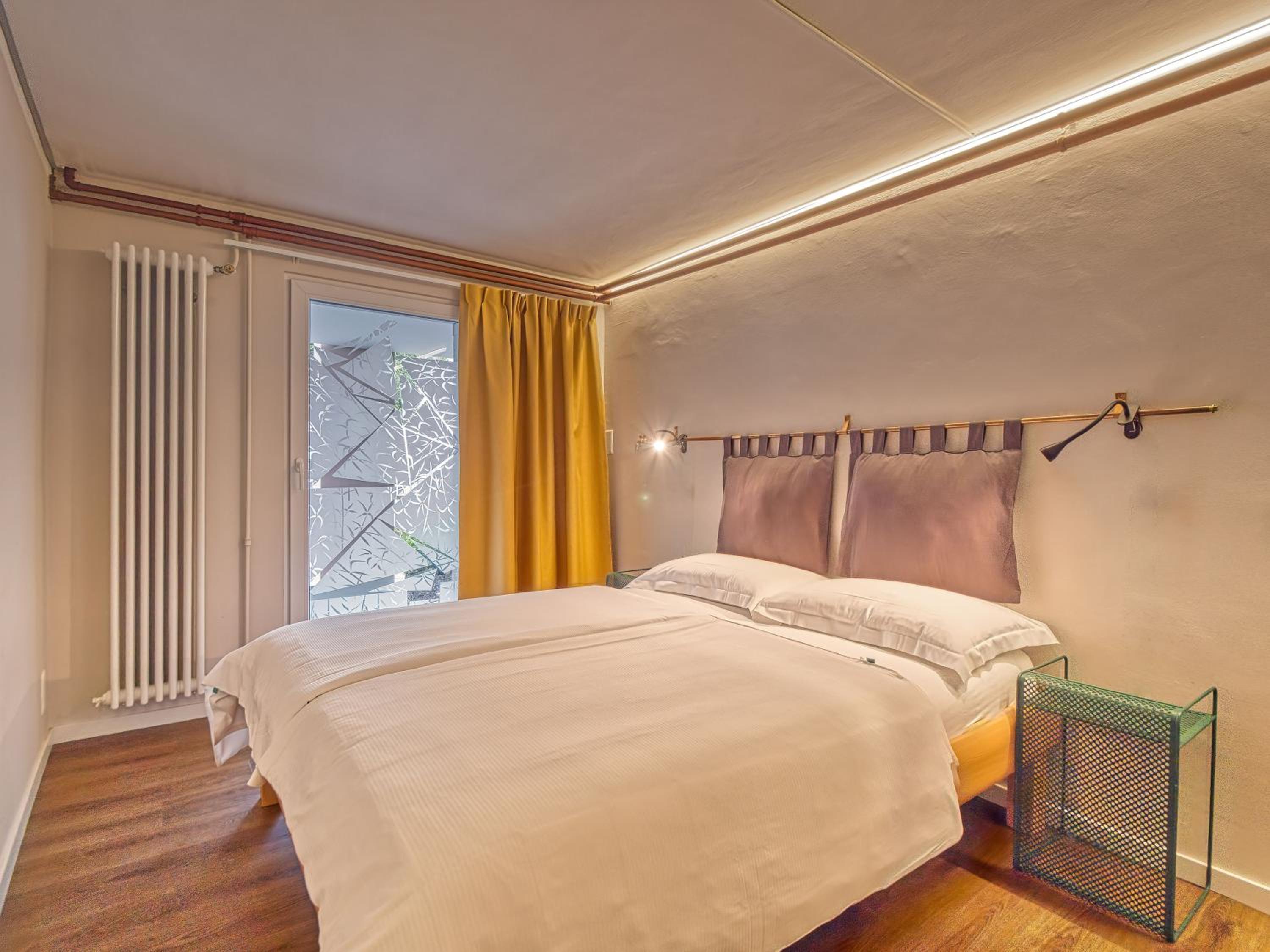 Standard Double Suite