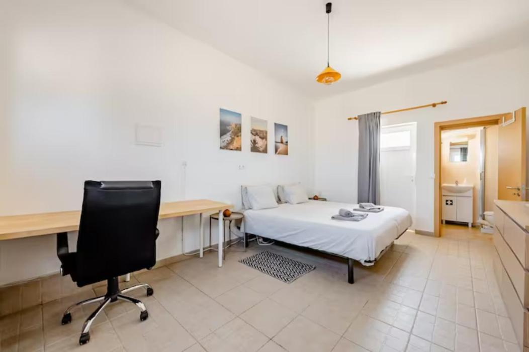 Double or Twin Room with Private Bathroom