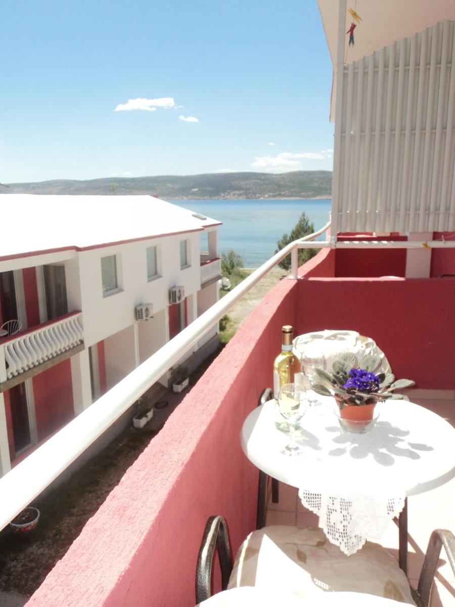 Double Room with Balcony (2 Adults + 1 Child) photo 2