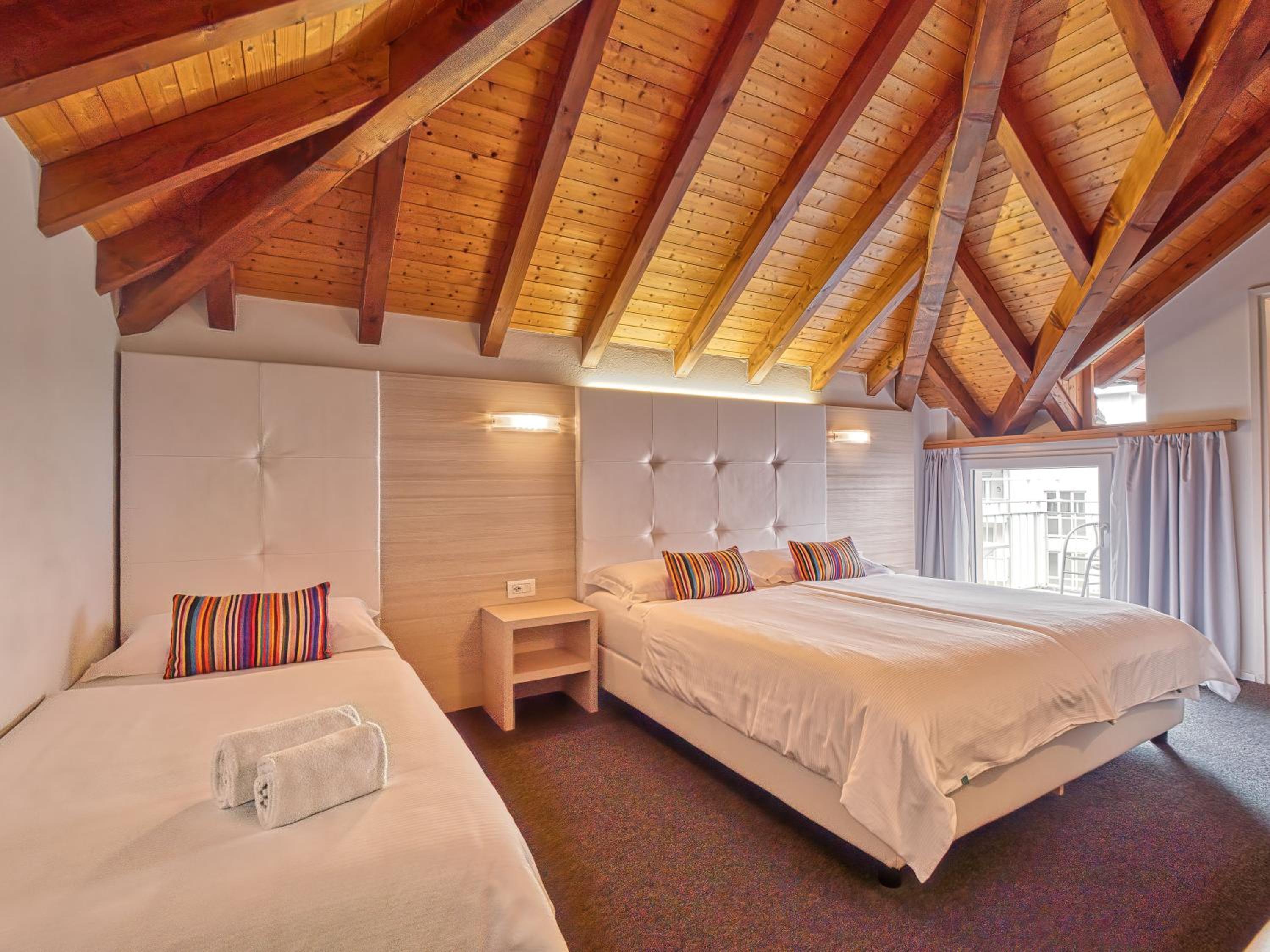 Triple Room with Lake View
