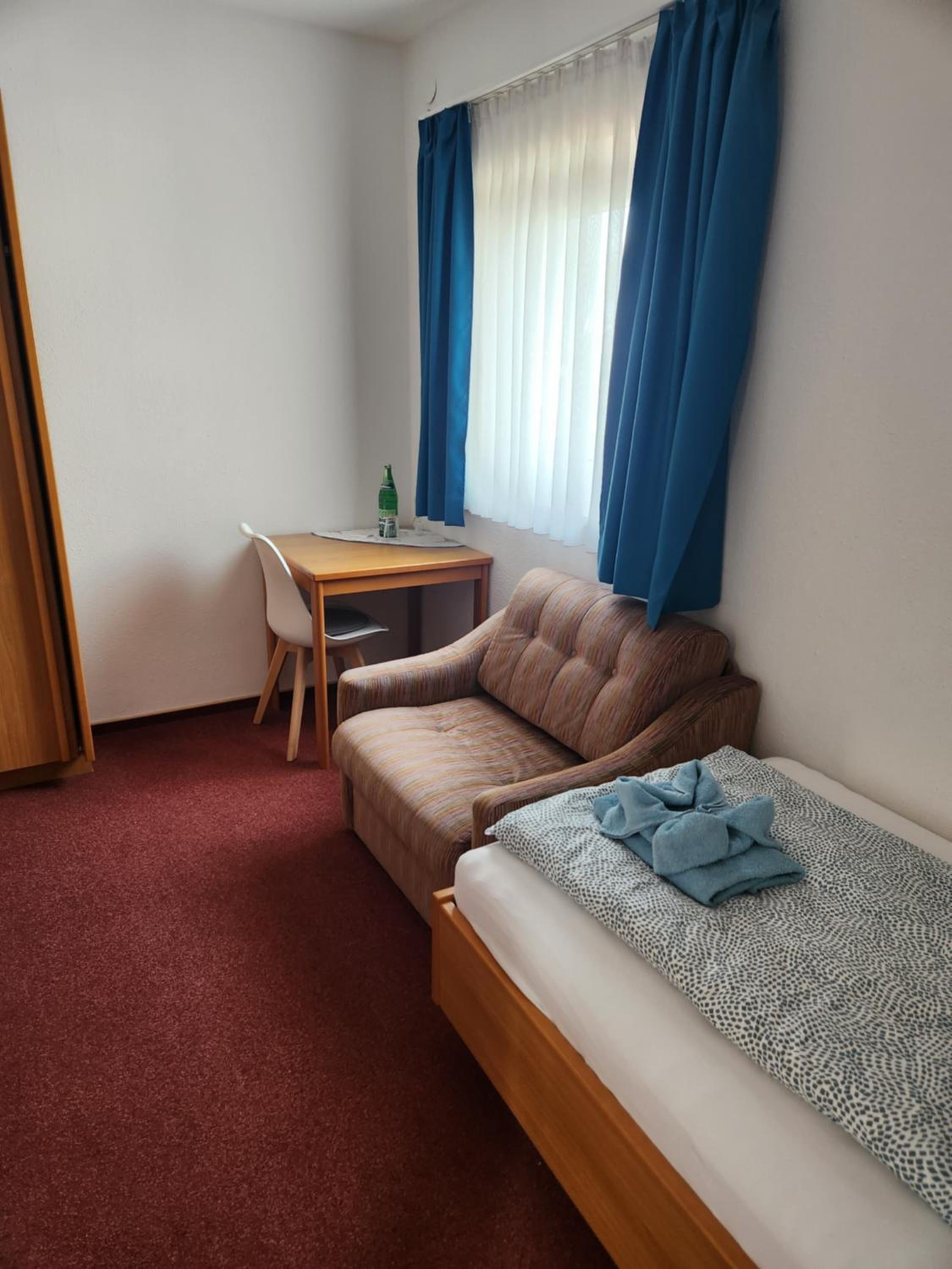 Standard Single Room with Shower photo 1