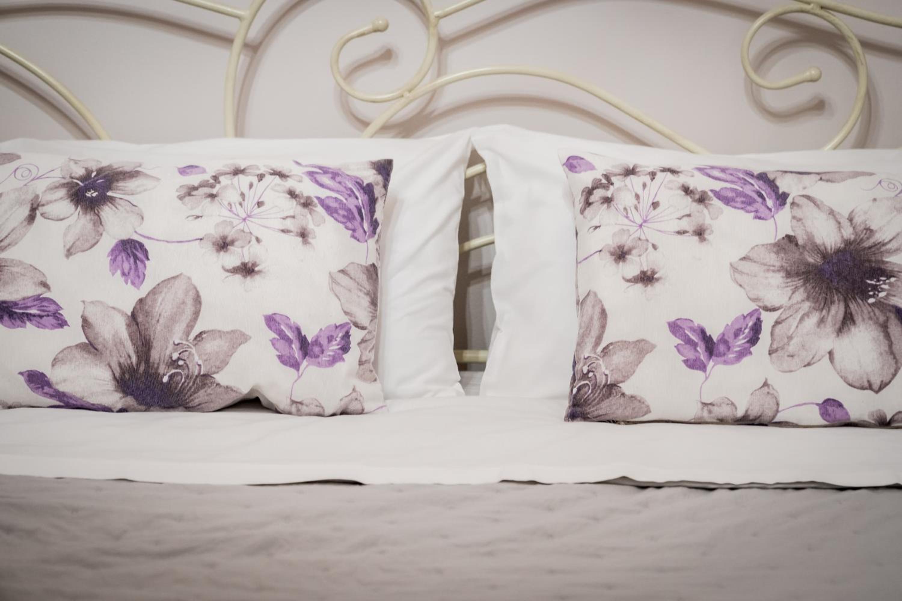 Double Room - Photo 2