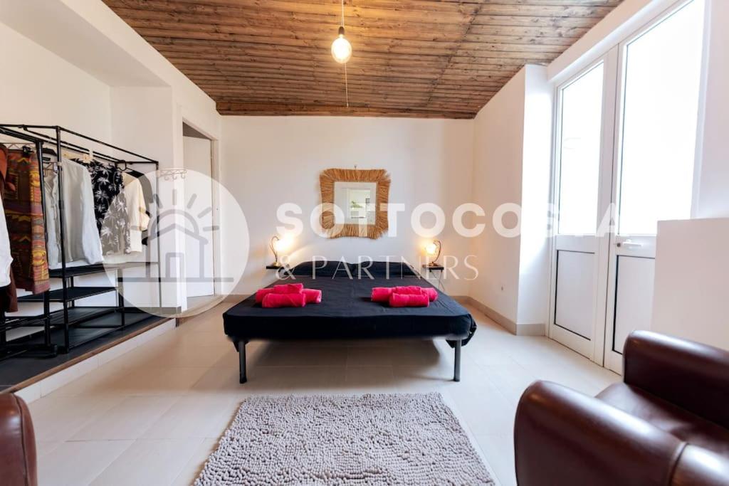 Three-Bedroom Apartment photo 1