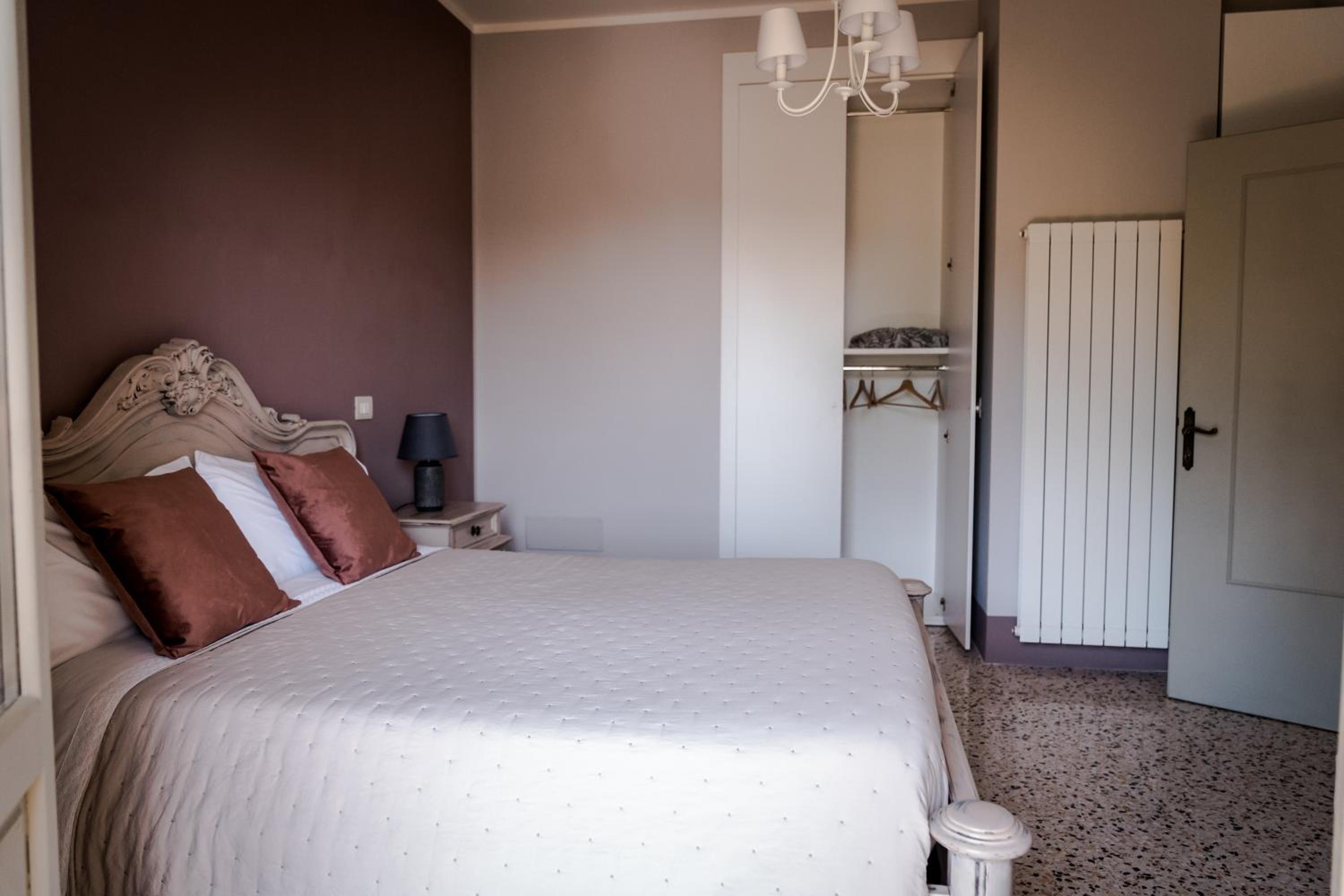 Triple Room - Photo 12