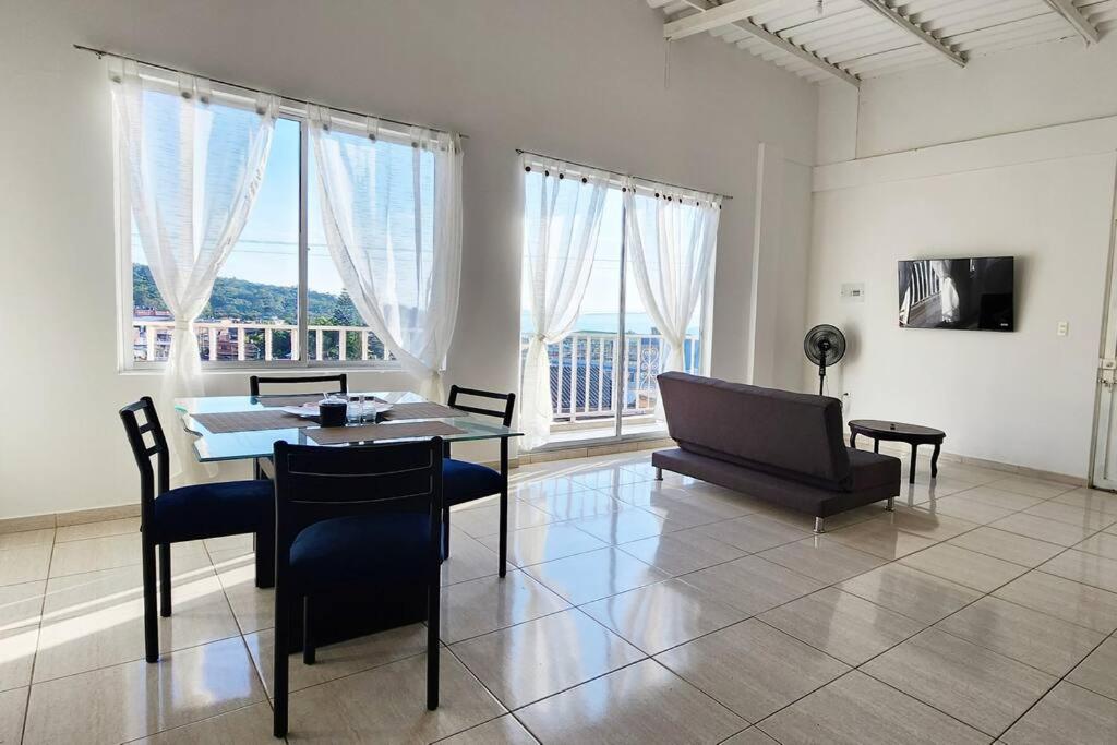 Three-Bedroom Apartment photo 2