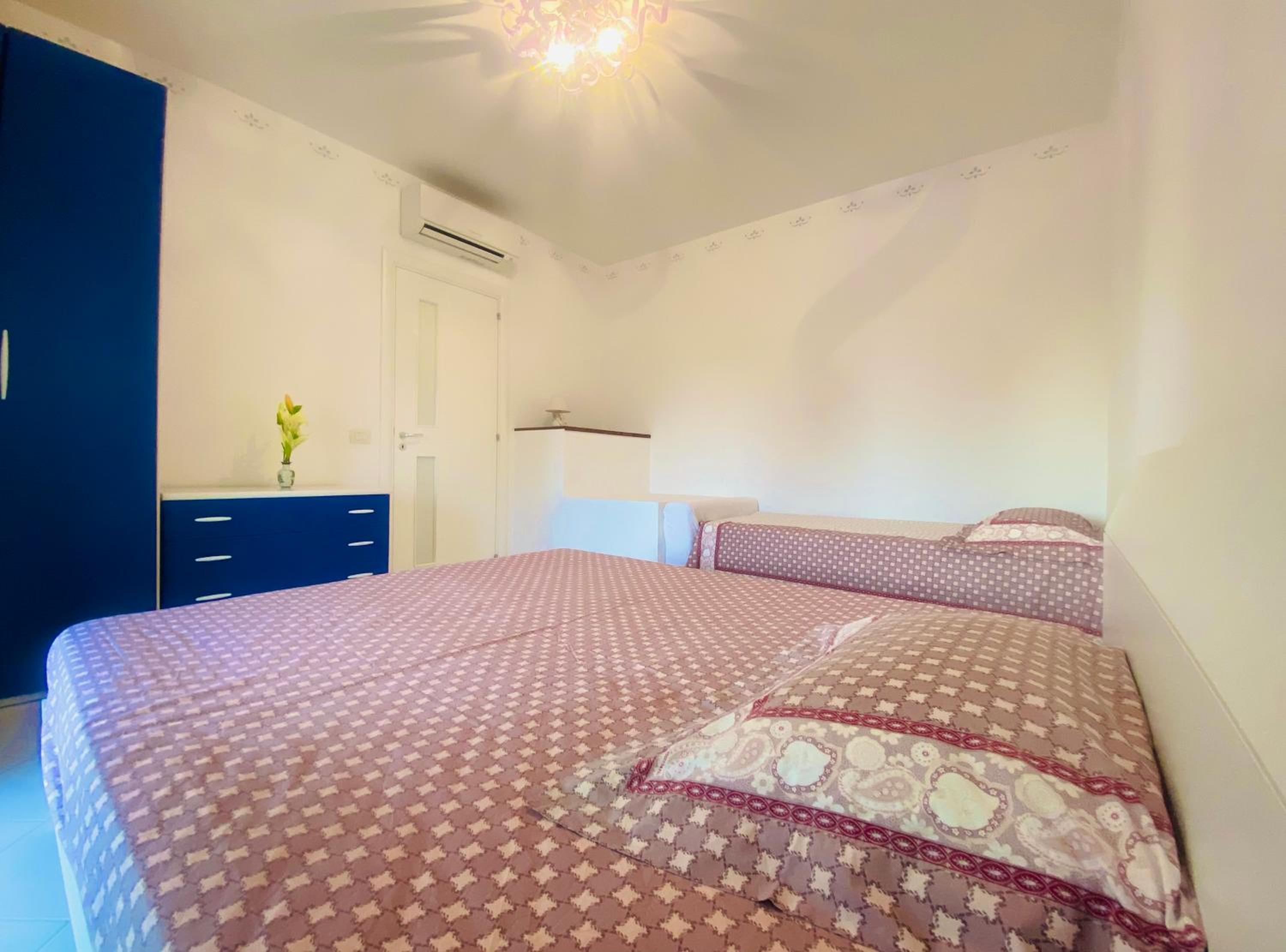 One-Bedroom House photo 2