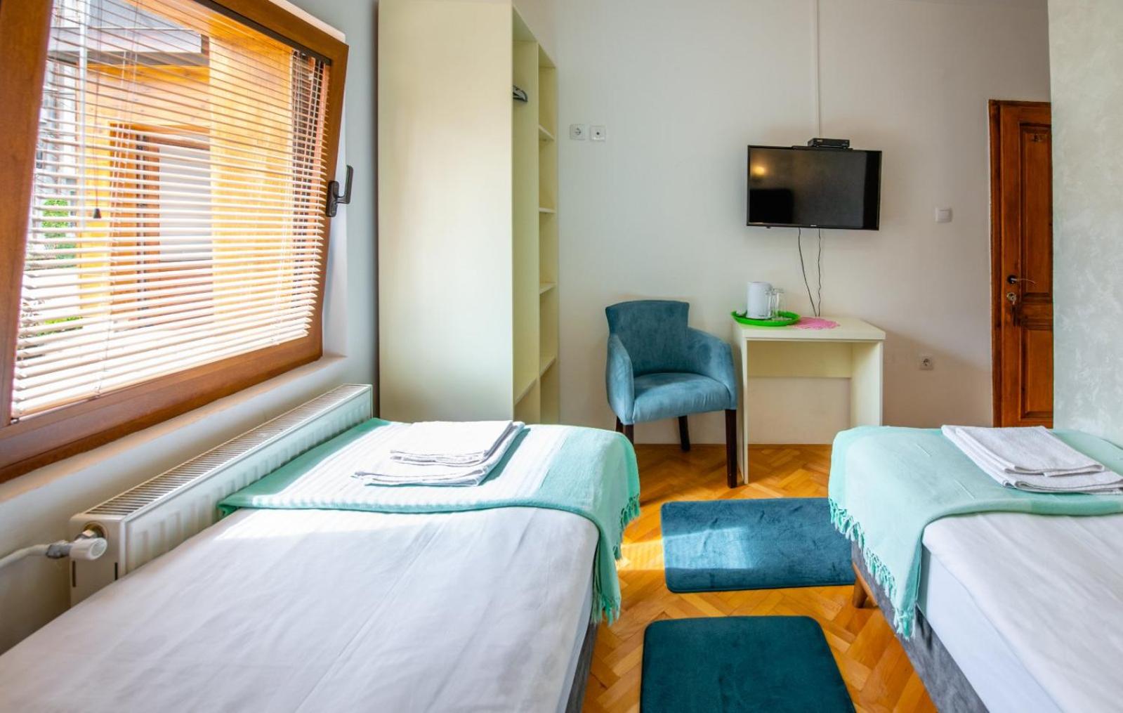 Standard Twin Room